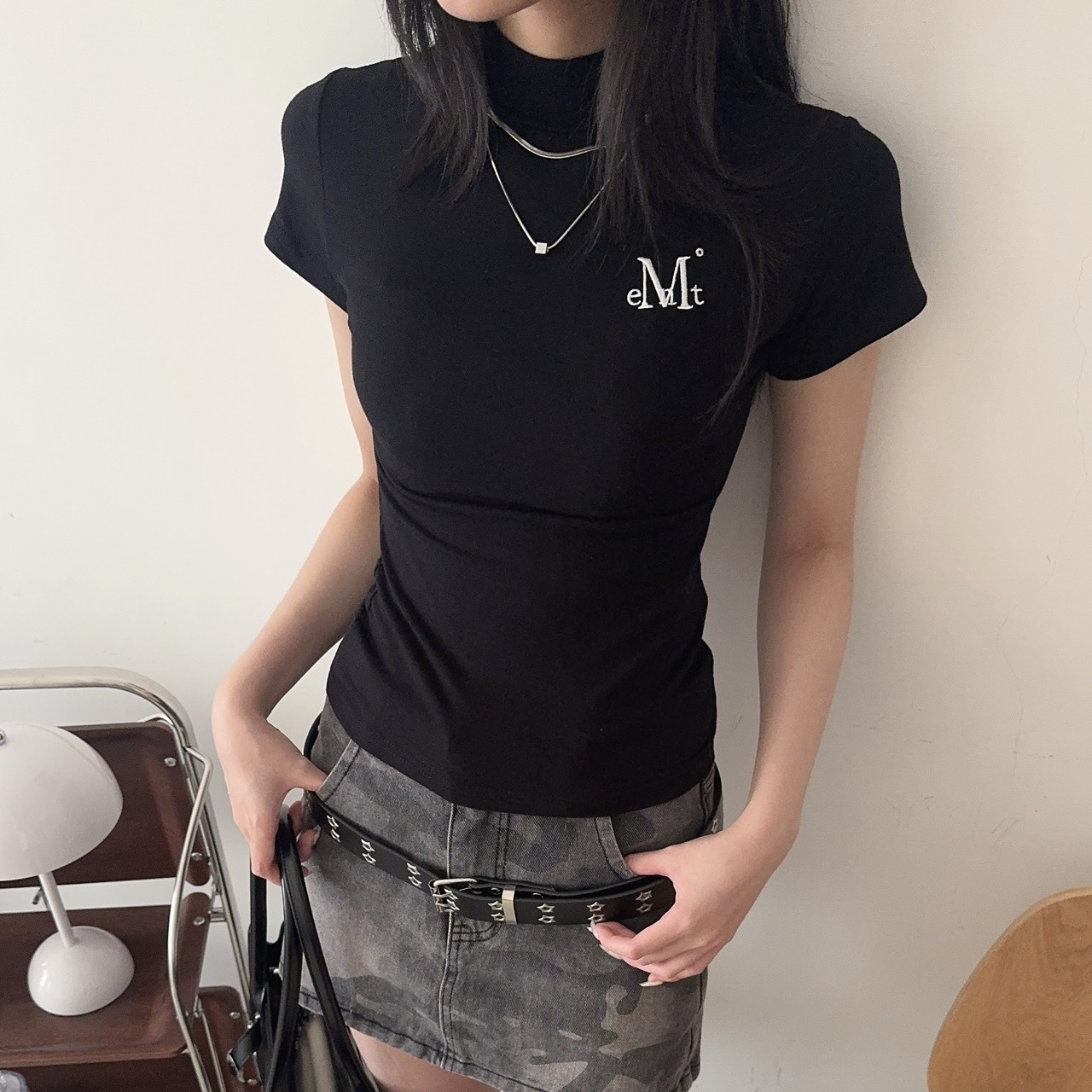 （現貨）韓牌 MUCENT VIOR 高領 修身 短T P0000CKB