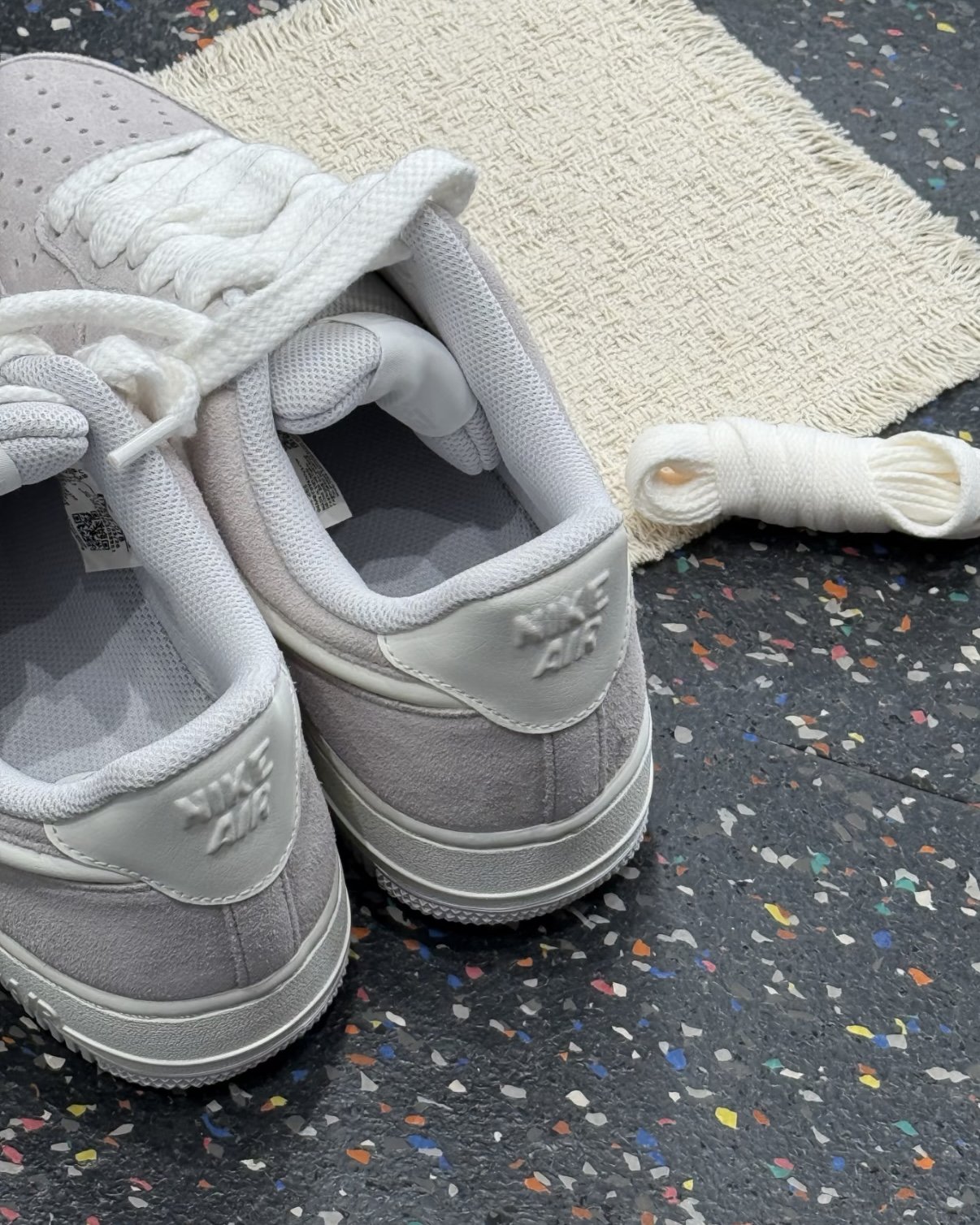 NIKE AIR FORCE 1 '07 LV8 灰白色 復古 麂皮 果凍 立體勾勾 男鞋