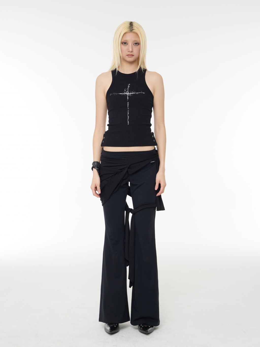 (Y2)Side Button Sleeveless - Black