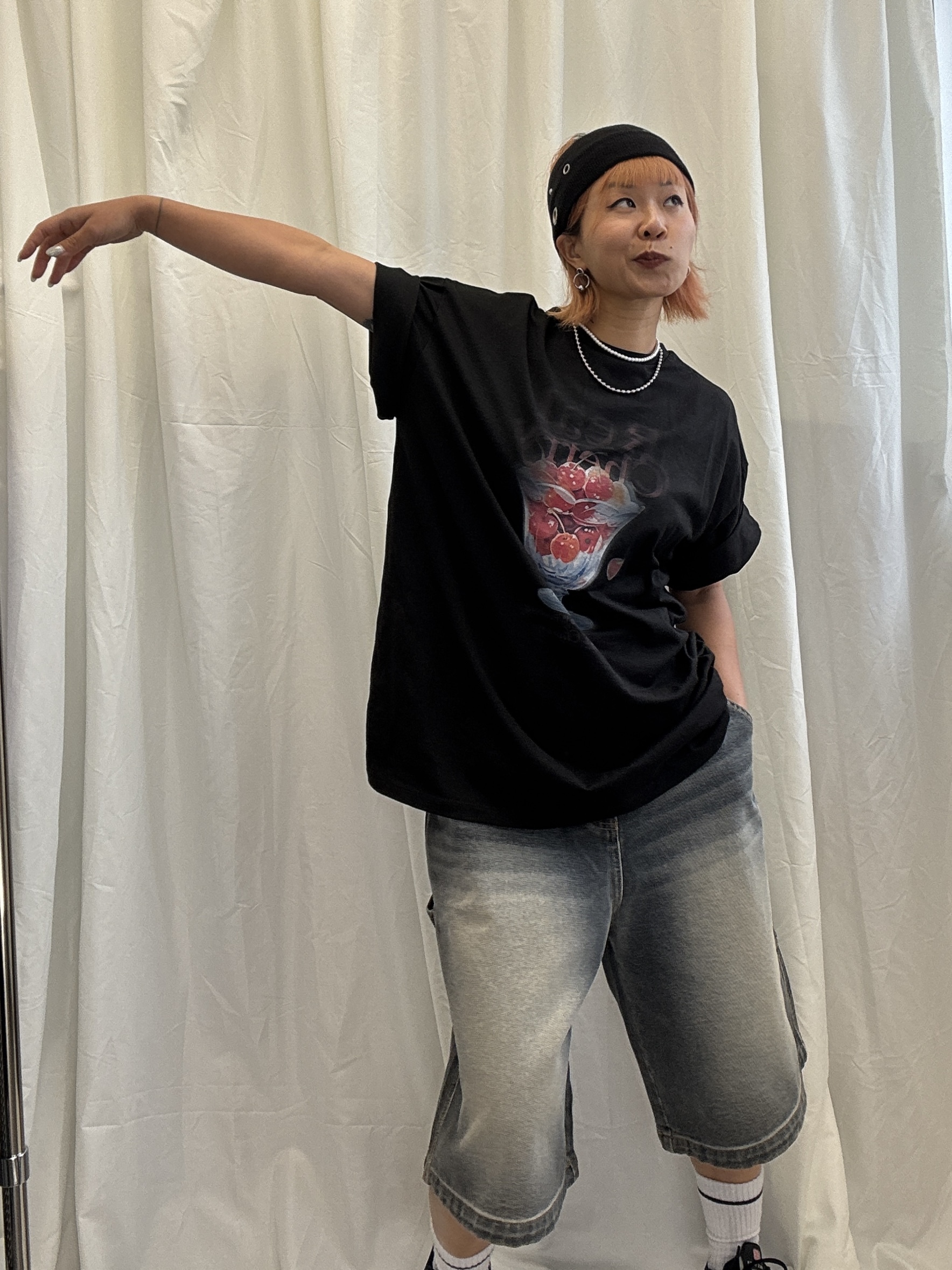 黑色Cherry Tee恤