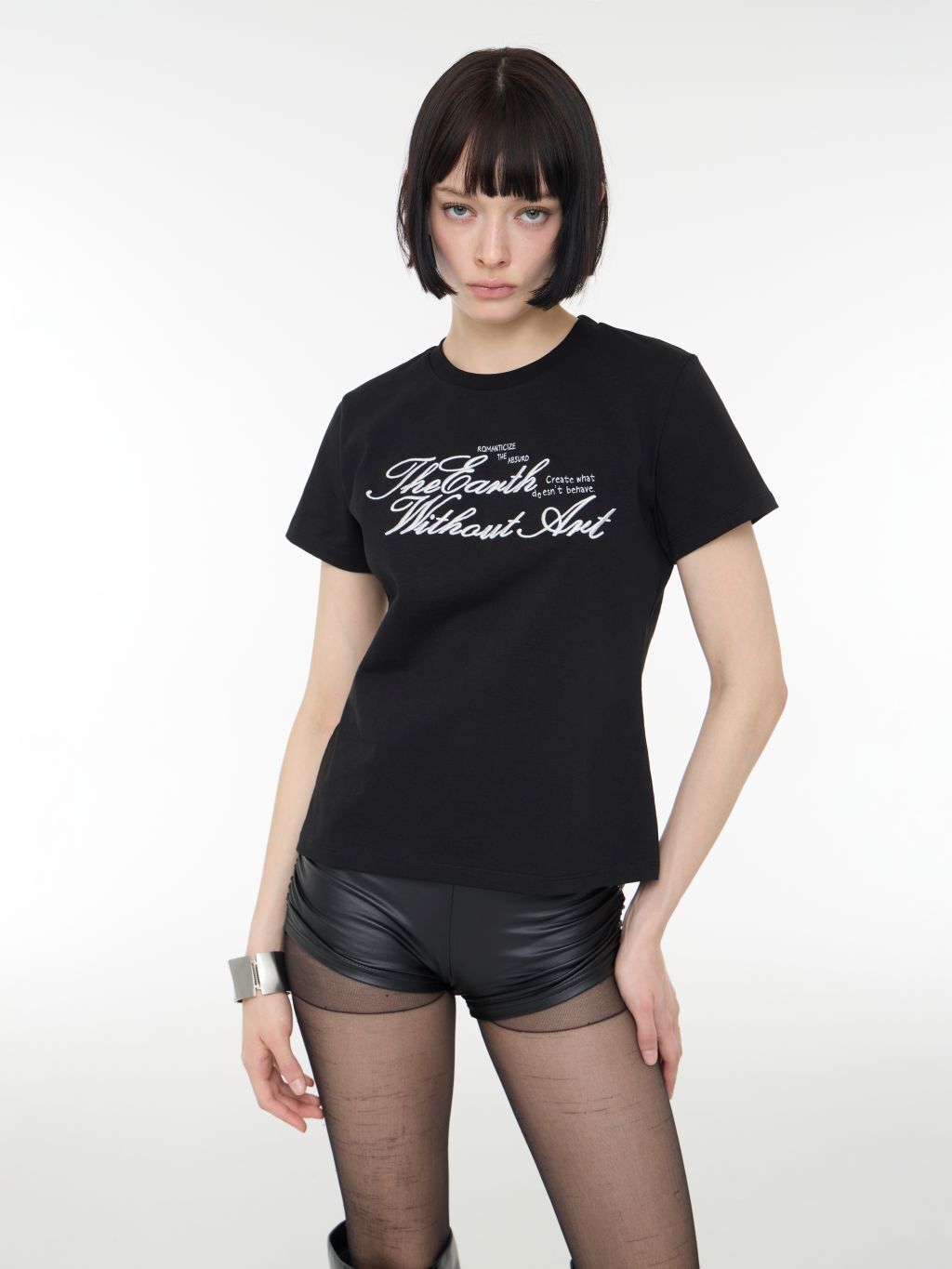 (Y8)Without Art Script Top - Black