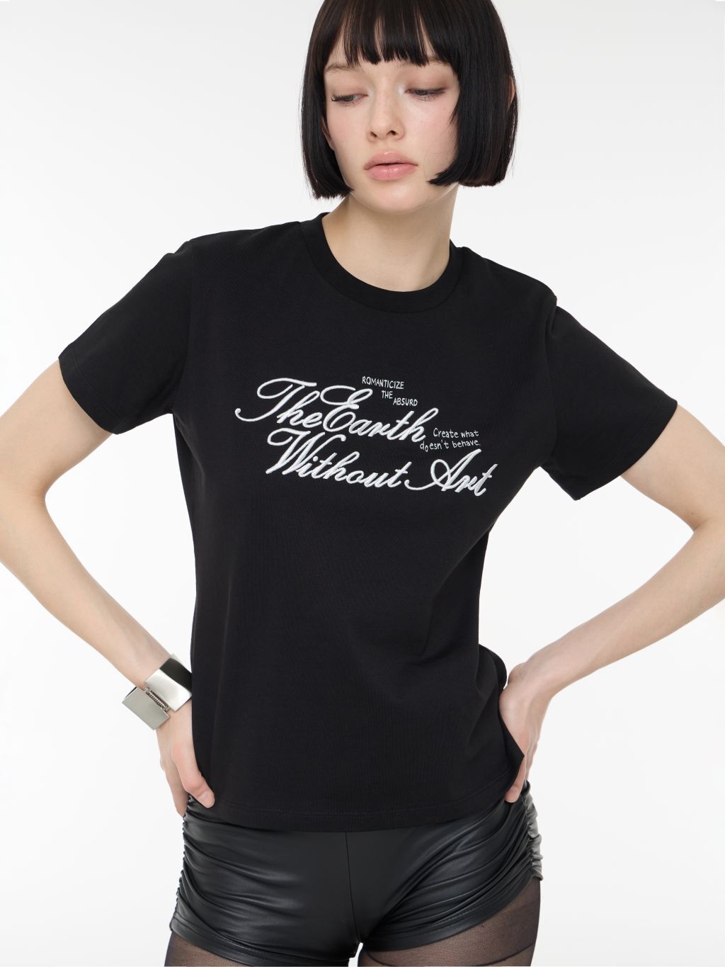 (Y8)Without Art Script Top - Black
