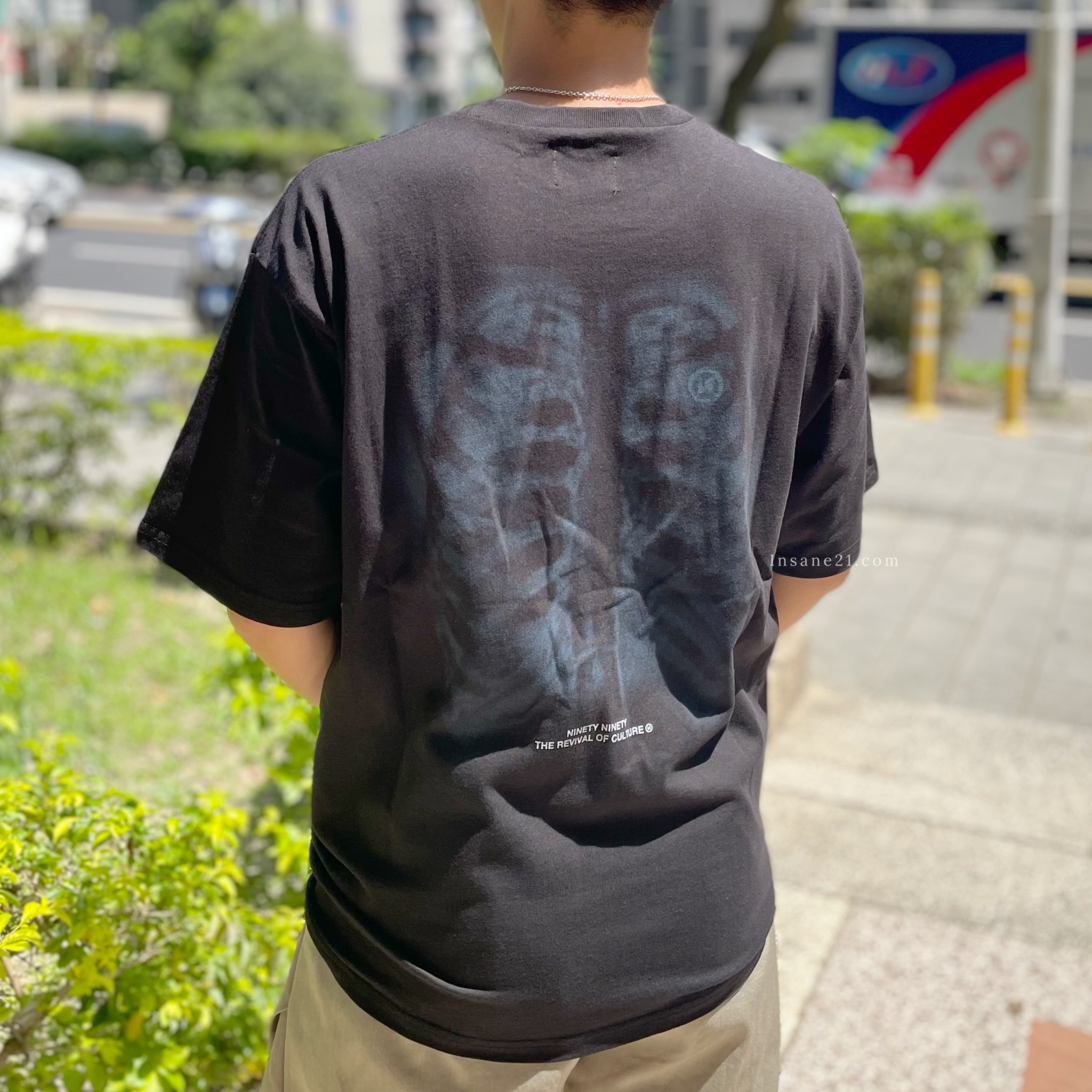 9090 煙霧圖 左胸紅圓標 小LOGO 黑 短袖 日本