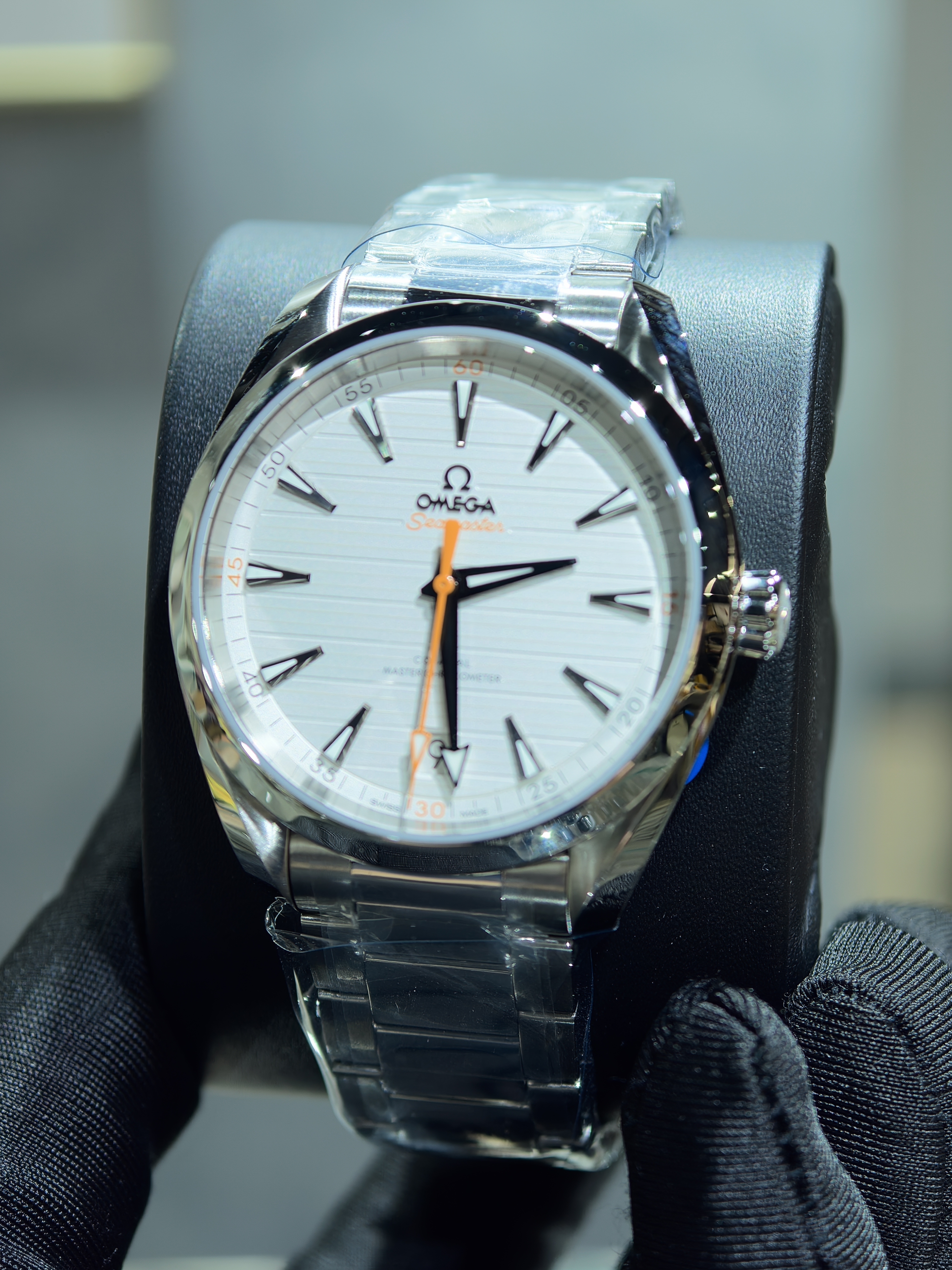 BRAND NEW OMEGA SEAMASTER 220.10.41.21.02.001 22010412102001 AQUA TERRA 150M SILVER "Teak" pattern dial CO‑AXIAL MASTER CHRONOMETER 41MM