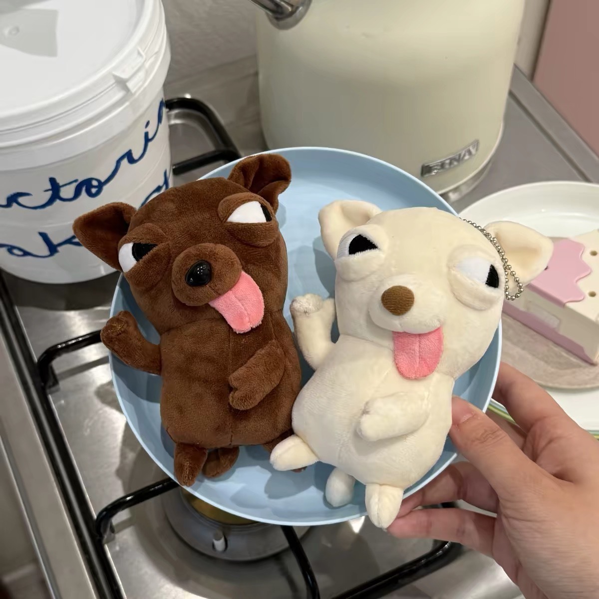 （預購）醜萌搞怪吉娃娃 吊飾