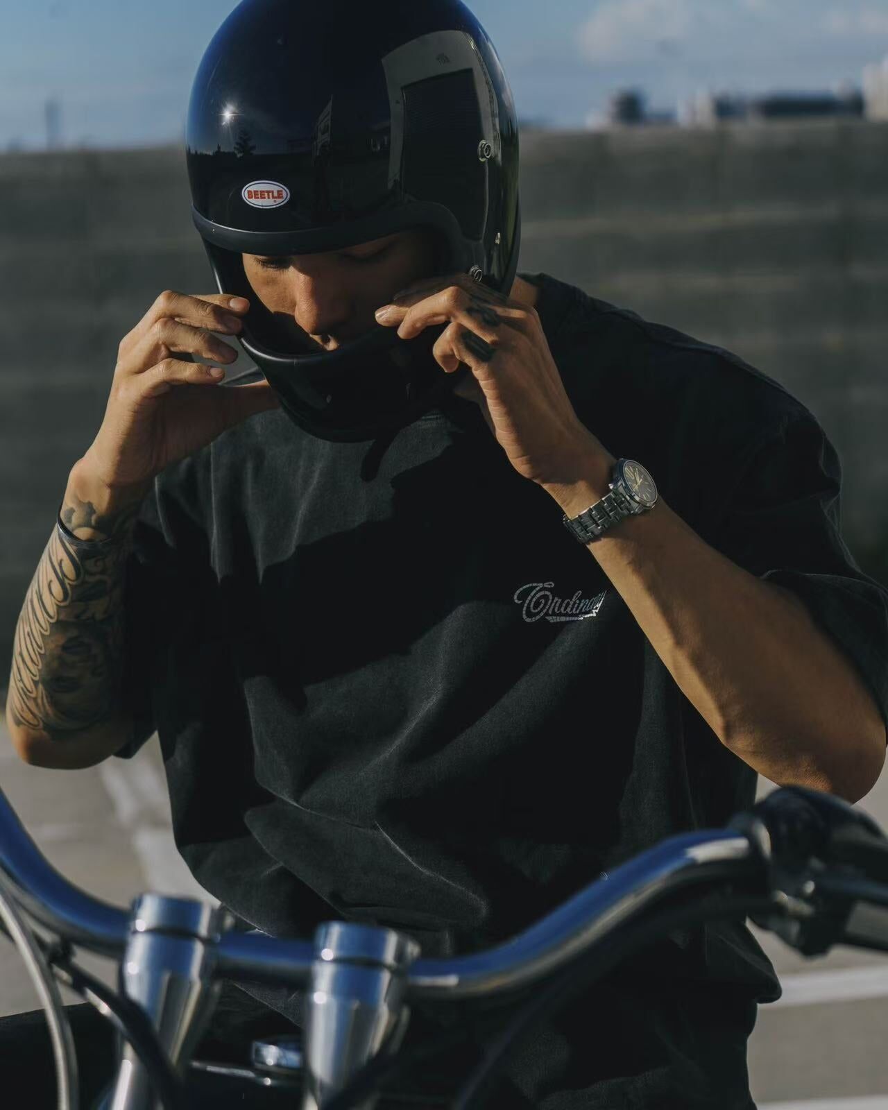 ORDINARY RIDER'S SPIRIT WASHED TEE