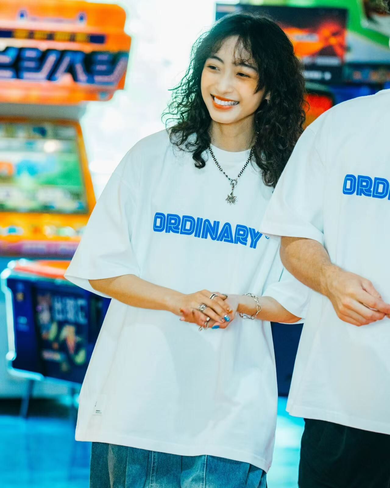 ORDINARY 美式卡通遊戲LOGO TEE