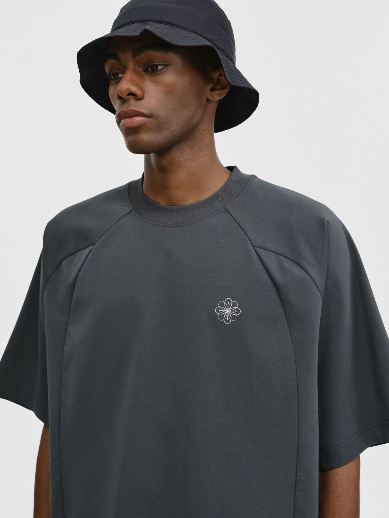 Shadow by UNBENT Deconstruct flowers Shortsleeve