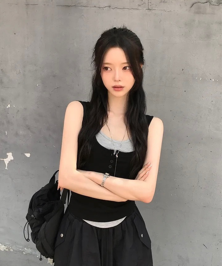 【優惠價預訂】韓國拼色假2件掛頸背心（3色）