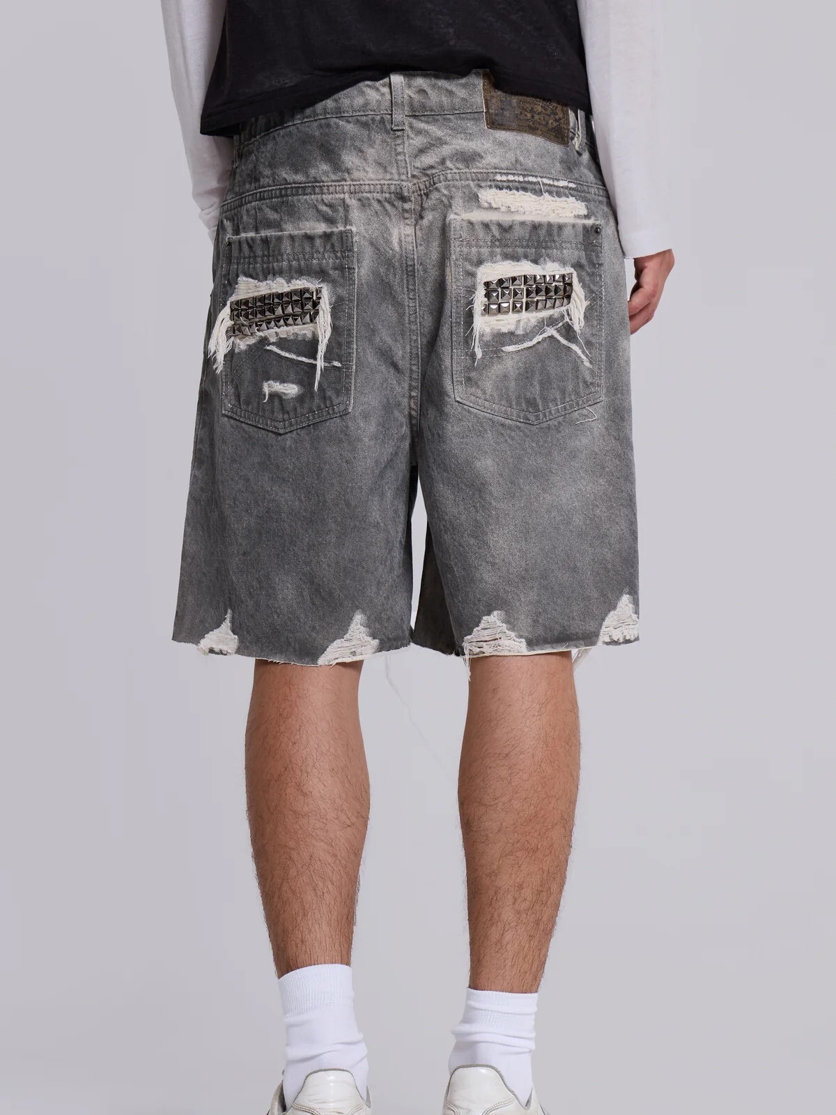JADED LONDON 水洗破壞不收邊 做髒牛仔短褲 Dirty Studded Glasto Shorts JMSH5727