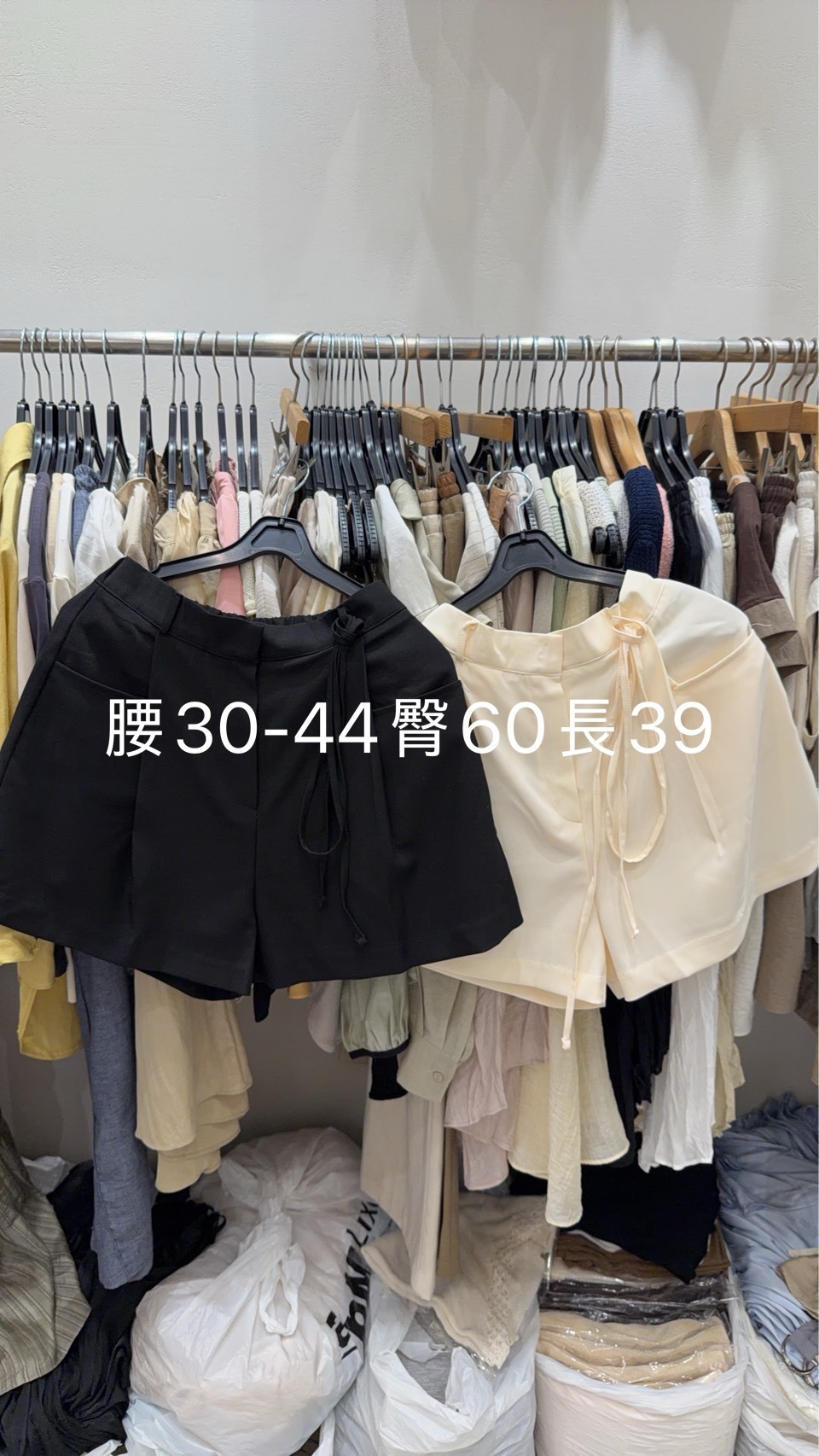 GI6423 綁繩方袋短褲 *特價貨品不設退換*