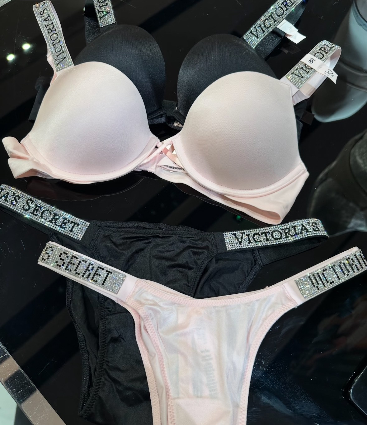 【預購】Victoria's secret 維多利亞的秘密 集中托高 水鑽內衣 水鑽內褲 丁字褲