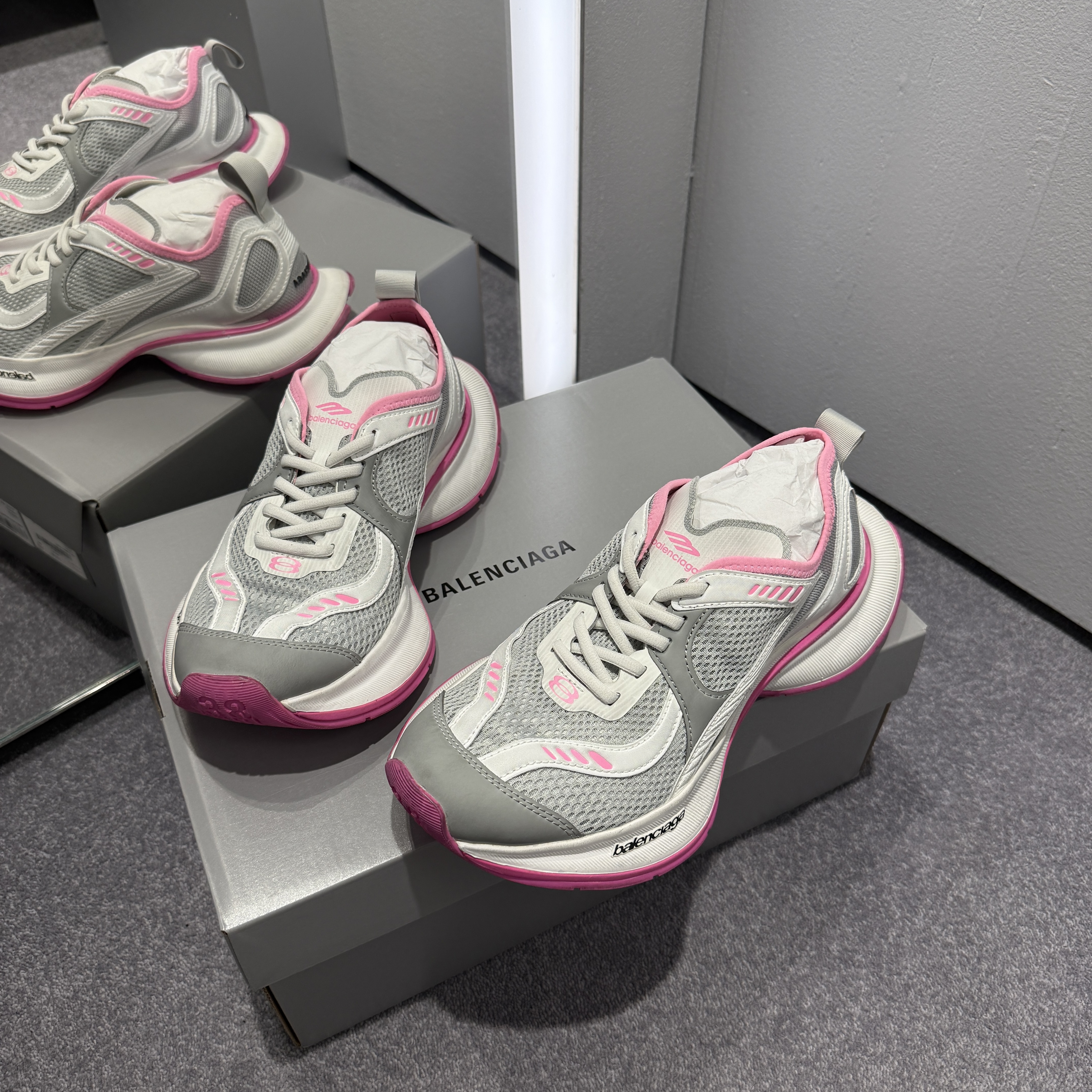 Balenciaga circuit sneakers pink