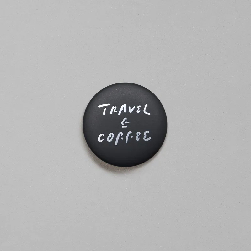 TRAVEL & COFFEE PIN 小徽章｜WHOSMiNG