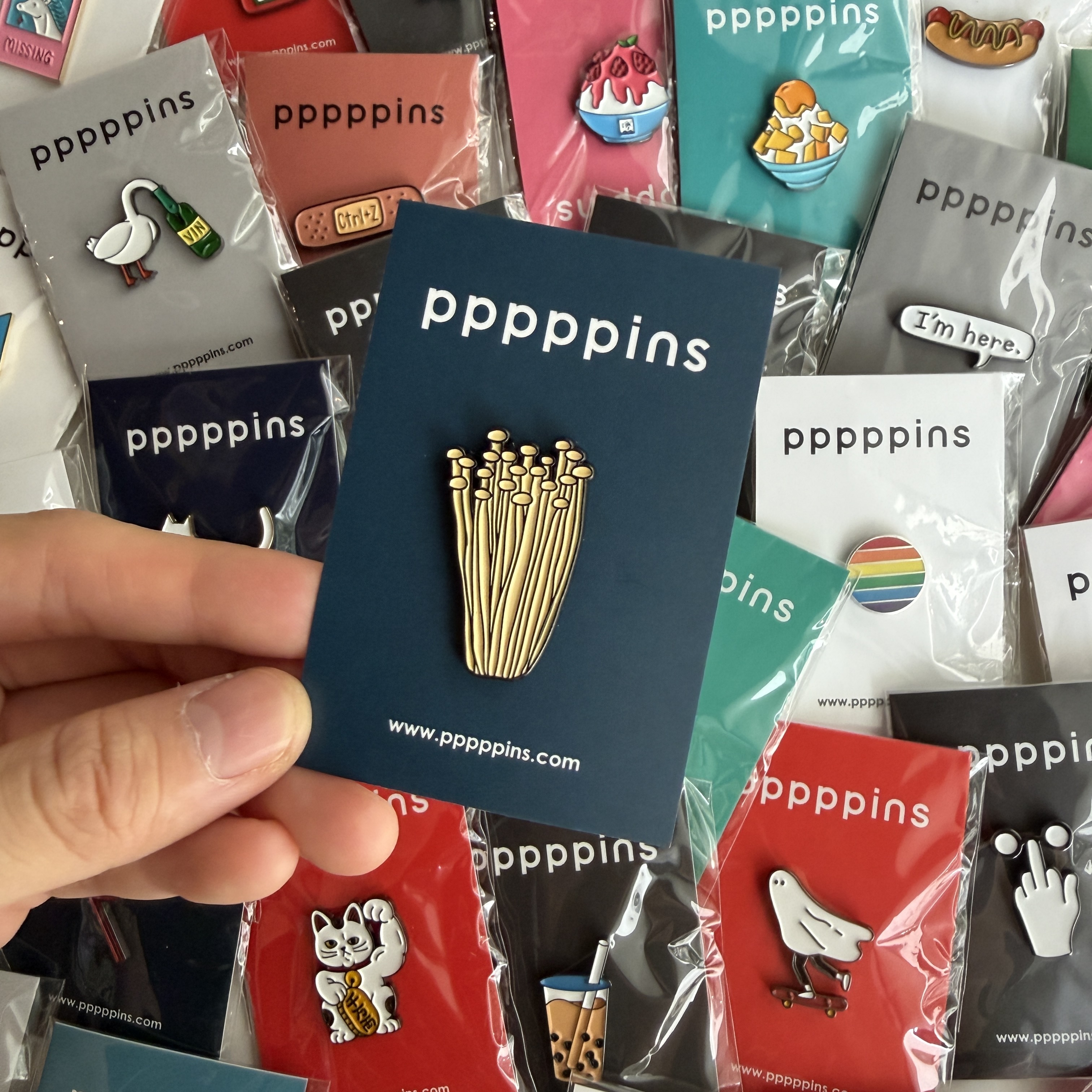 明天見金針菇 琺瑯別針 胸章｜pppppins
