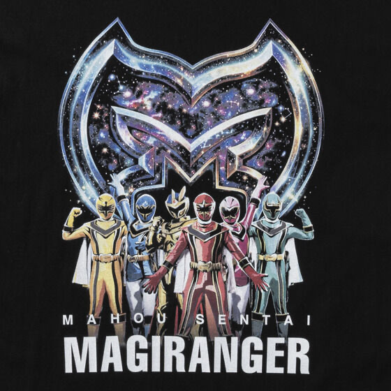 254852 Pbandai 預訂 2026/8月 魔法戦隊マジレンジャー　Tシャツ　MAGIキラキラ柄