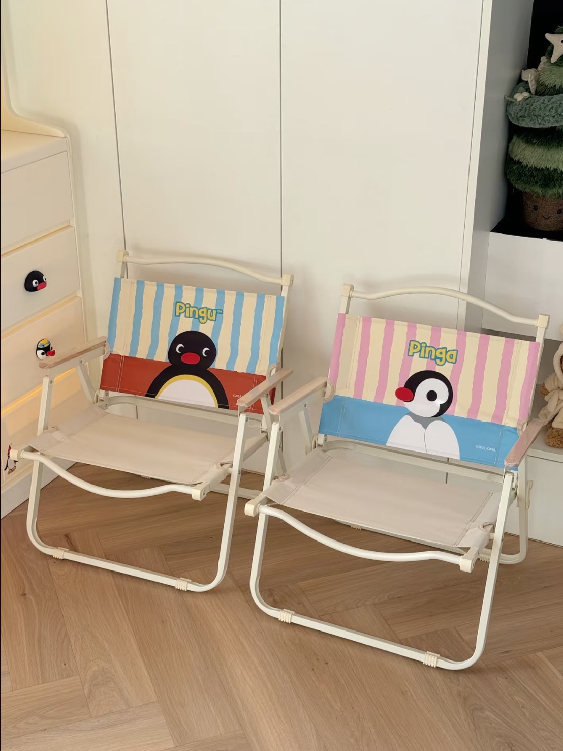 正版授權 PINGU 企鵝家族 便攜式 戶外 野餐 露營 折疊椅子