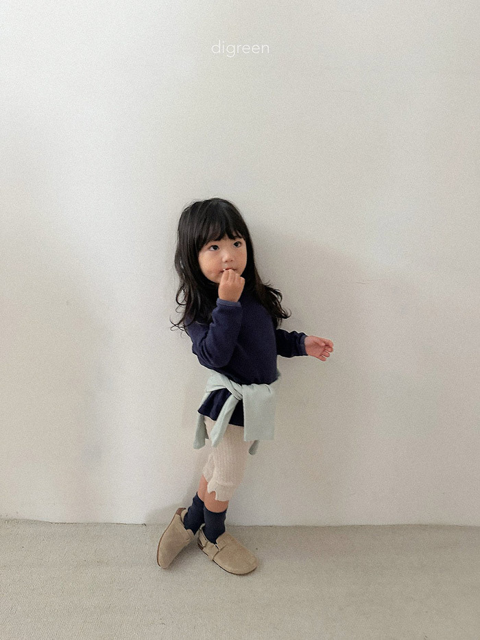 正韓秋Digreenkids 三色日常開衩內搭褲