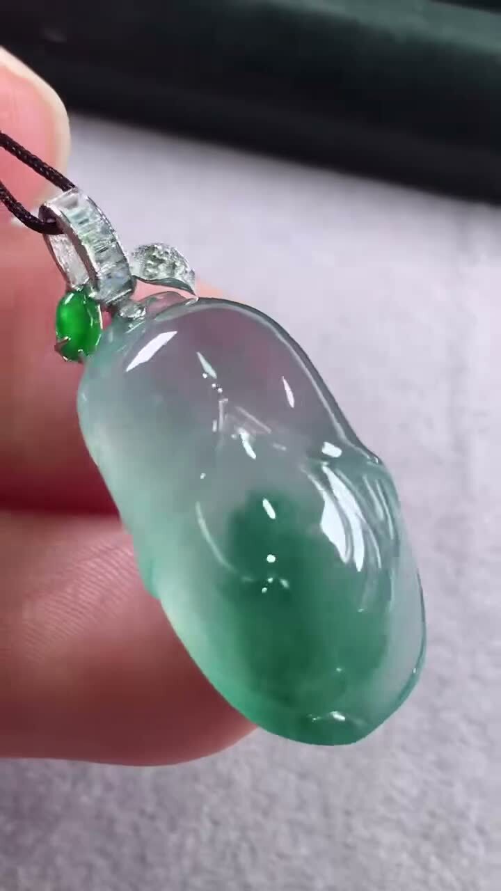 717334 翡翠玉蘭花