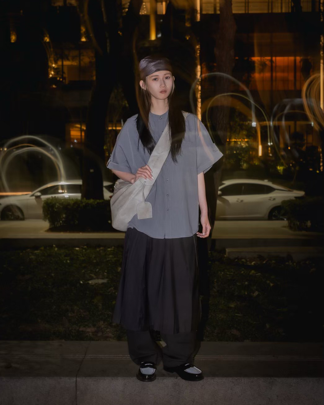 EDDIE LOOK 01