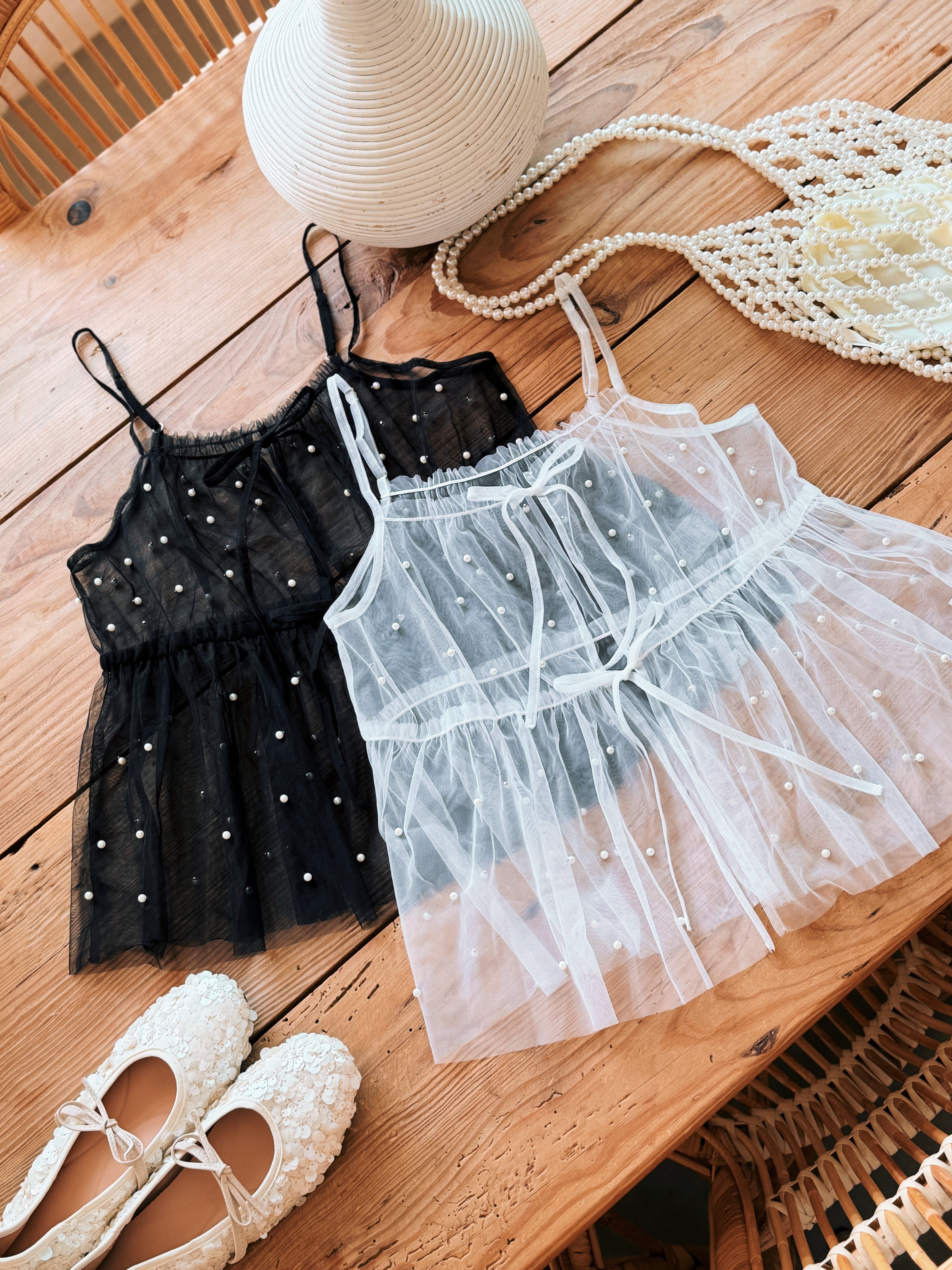 兩色 / 溫柔感珍珠透膚網紗馬甲 / Pearl-Embellished Tulle Cami Top