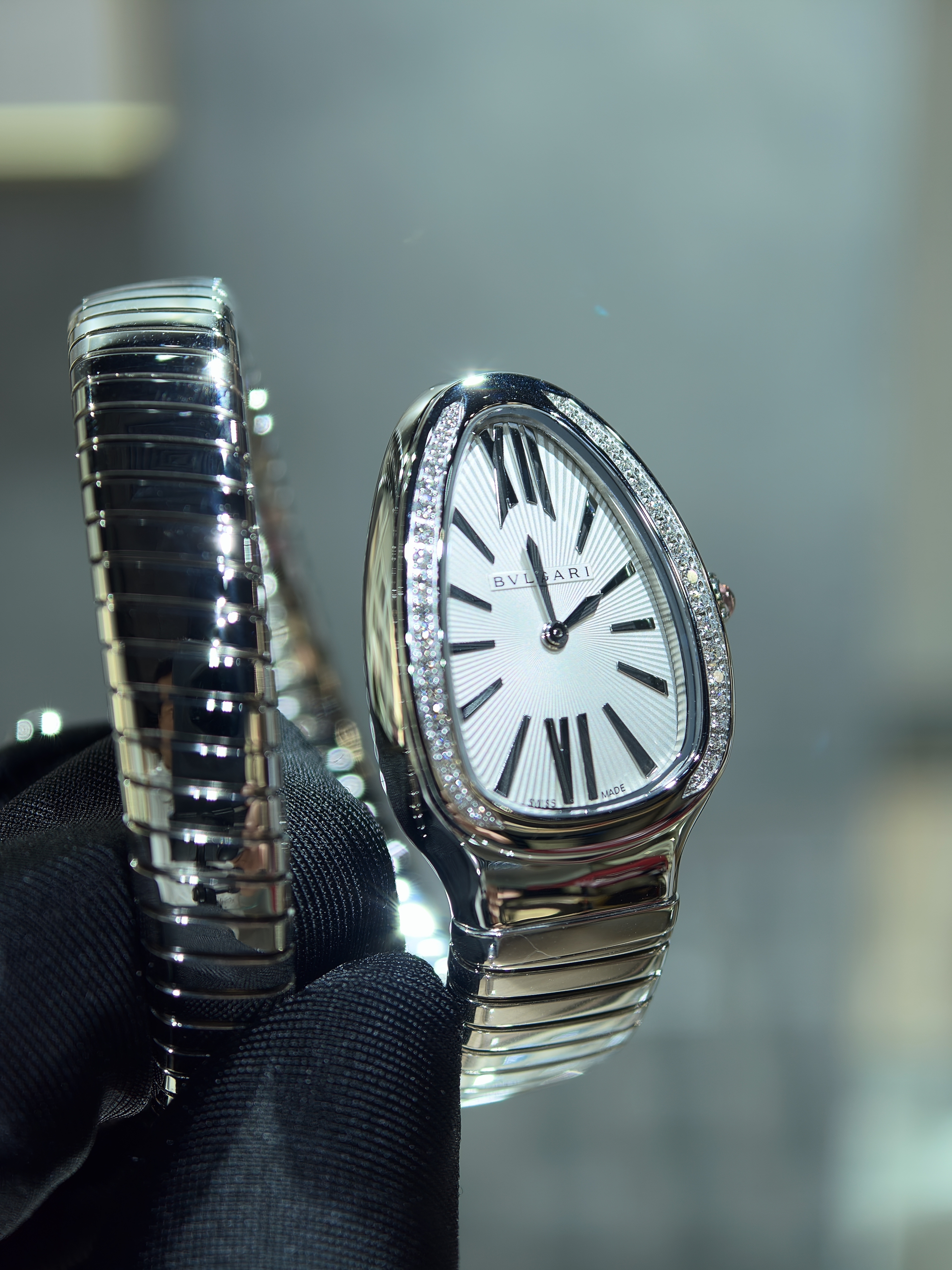 BRAND NEW 101827 BULGARI SERPENTI TUBOGAS SILVER DIAL STEEL SINGLE SPIRAL 35ＭＭ Diamond Bezel Large Size