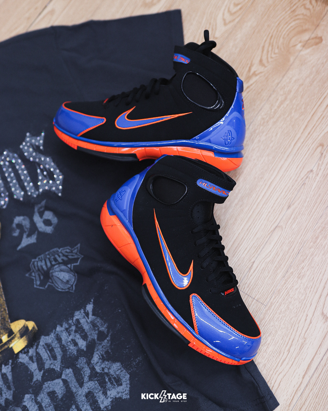 〈海外連線預定〉男鞋 NIKE AIR ZOOM HUARACHE 2K4 'Knicks' 尼克隊 哈德威 PE配色 元年配色 實戰 籃球鞋【IV0345-001】KOBE