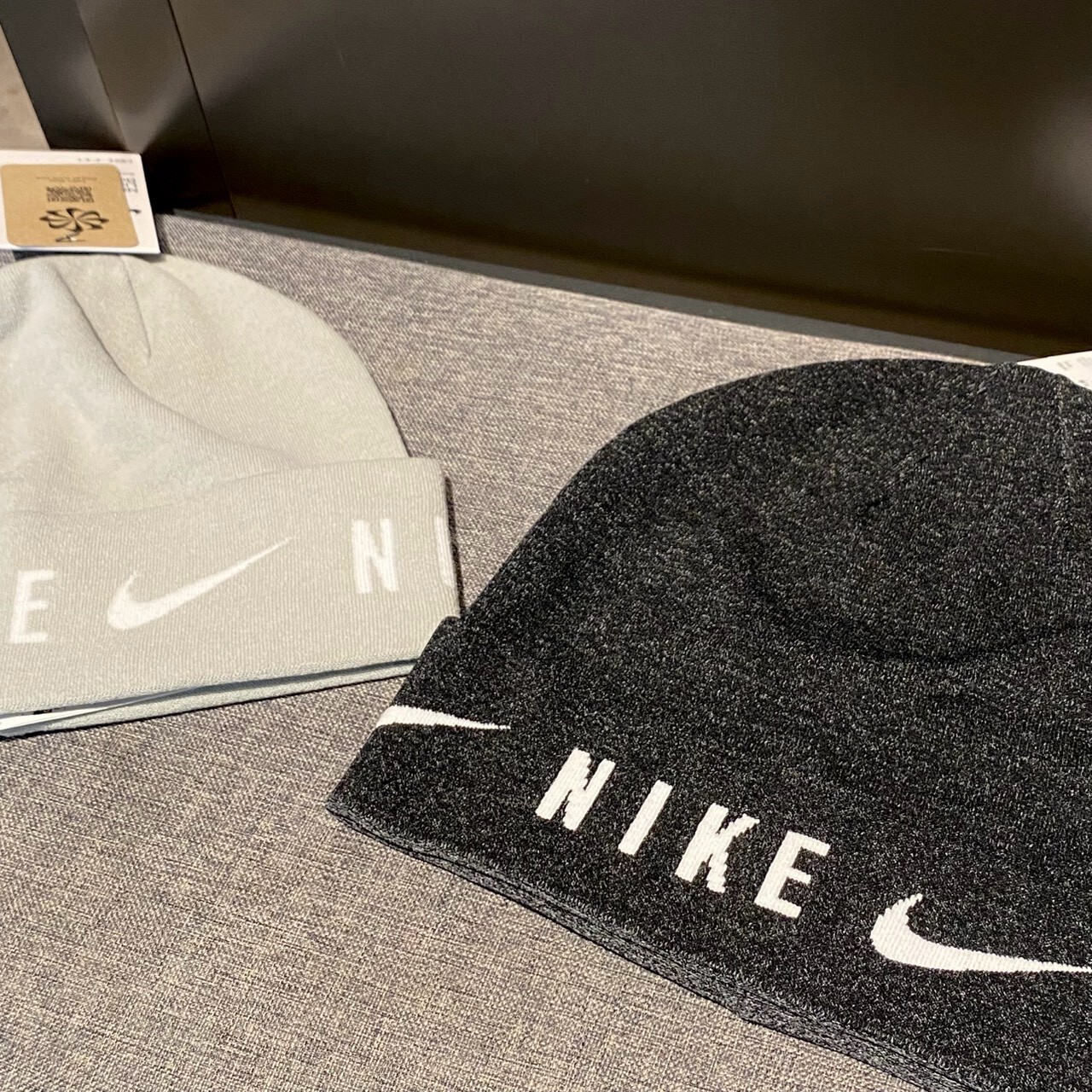 Nike 毛帽 ll5122-095