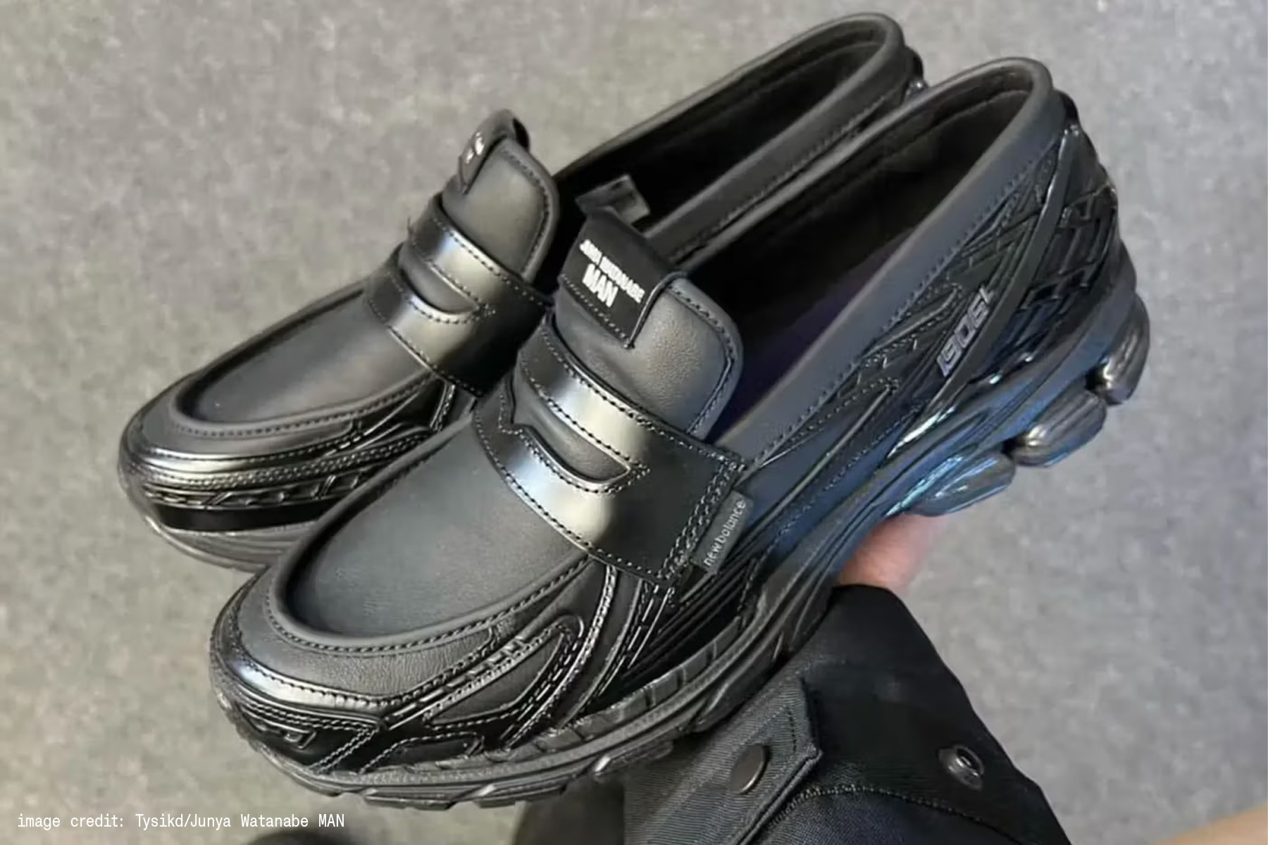 Junya Watanabe MAN x New Balance 1906L 於 2024 巴黎時裝周聯名鞋款