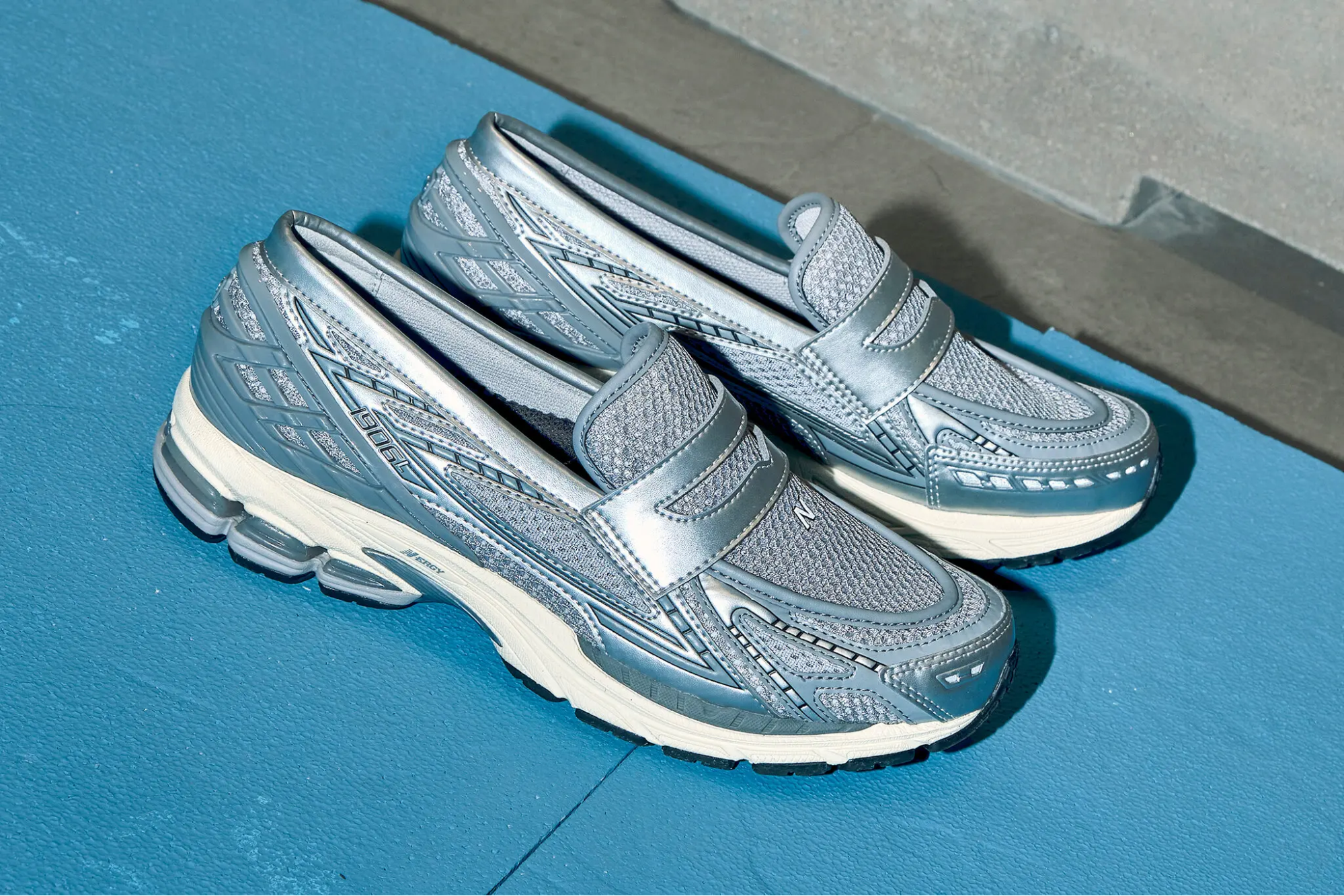 New Balance 1906L 樂福鞋經典灰色款式