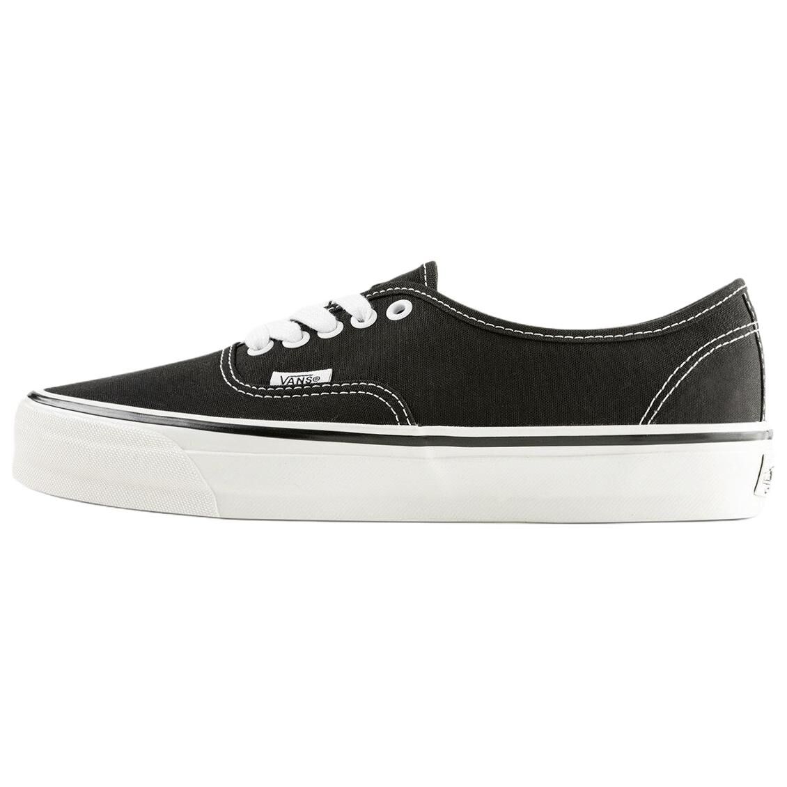【代購】Vans Authentic 44 Low top Skateboard Shoes Unisex Black VN000EBNBPR