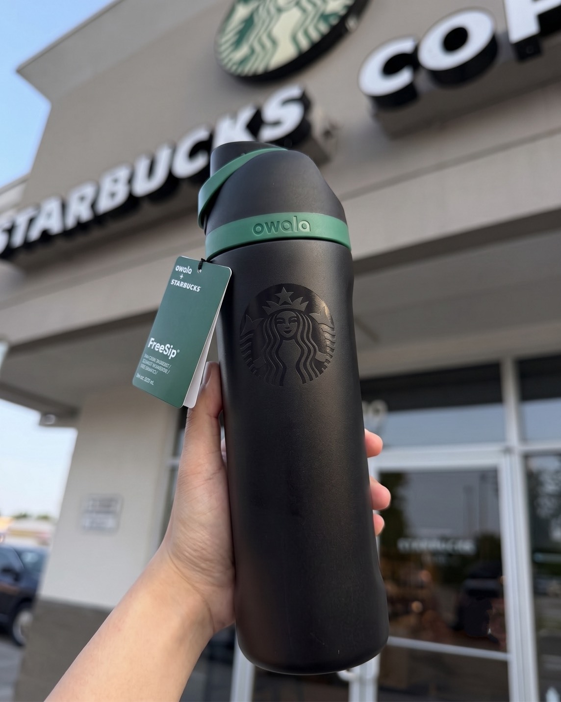 <北美限定>星巴克 x Owala 聯名款 不鏽鋼 FreeSip 水壺 內有吸管 24oz 710ML