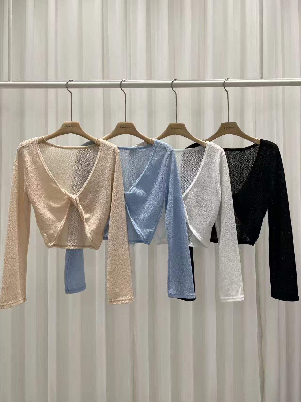 IS6436 紐節外罩上衣