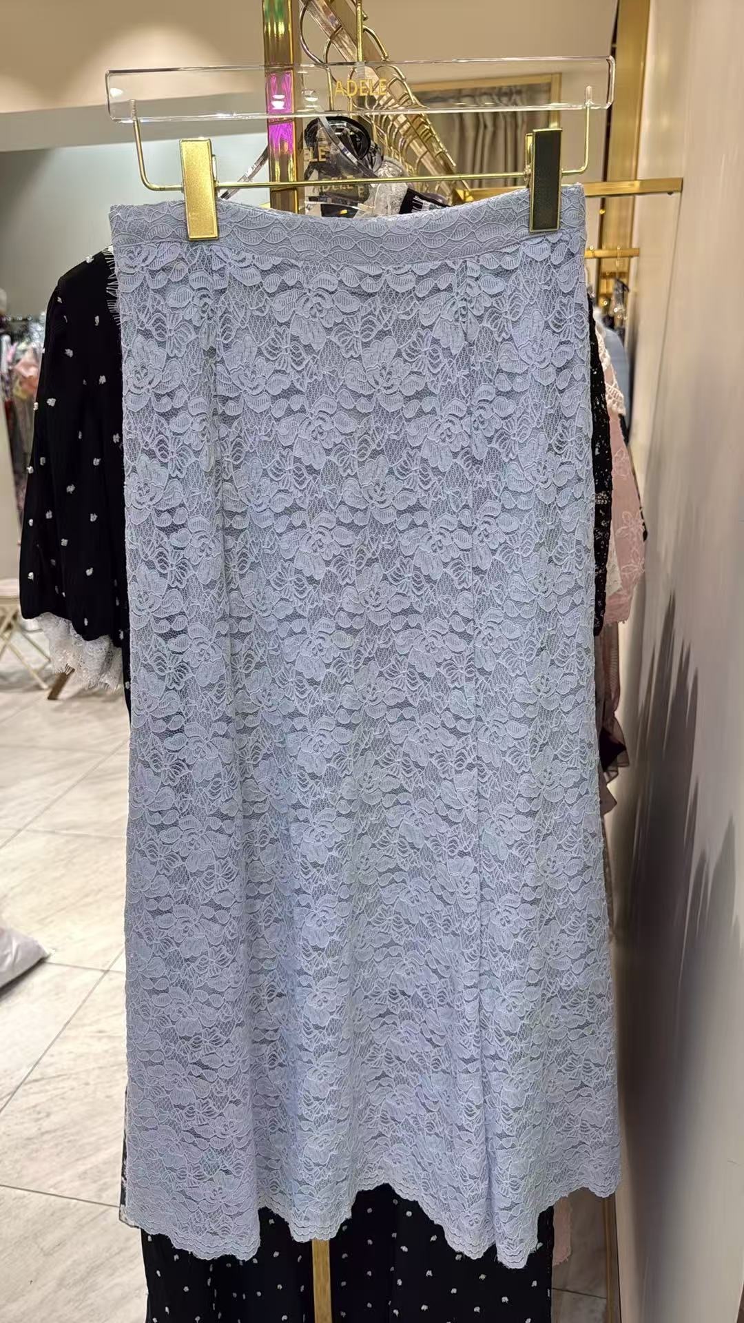 【限量】AD15   長裙LACE  腰26 HIP44 長35 $599(一口價)