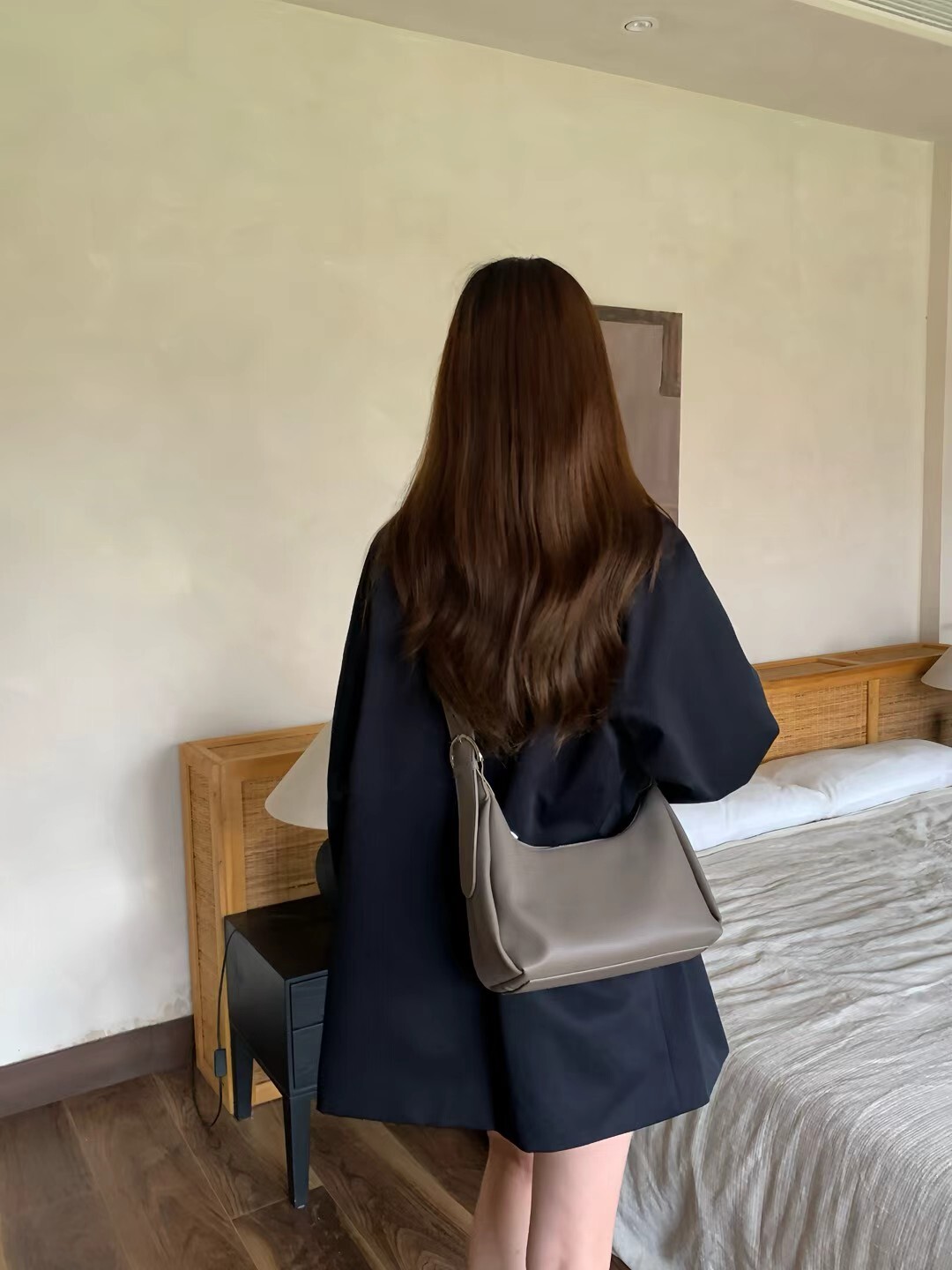 軟皮可調節背帶小包