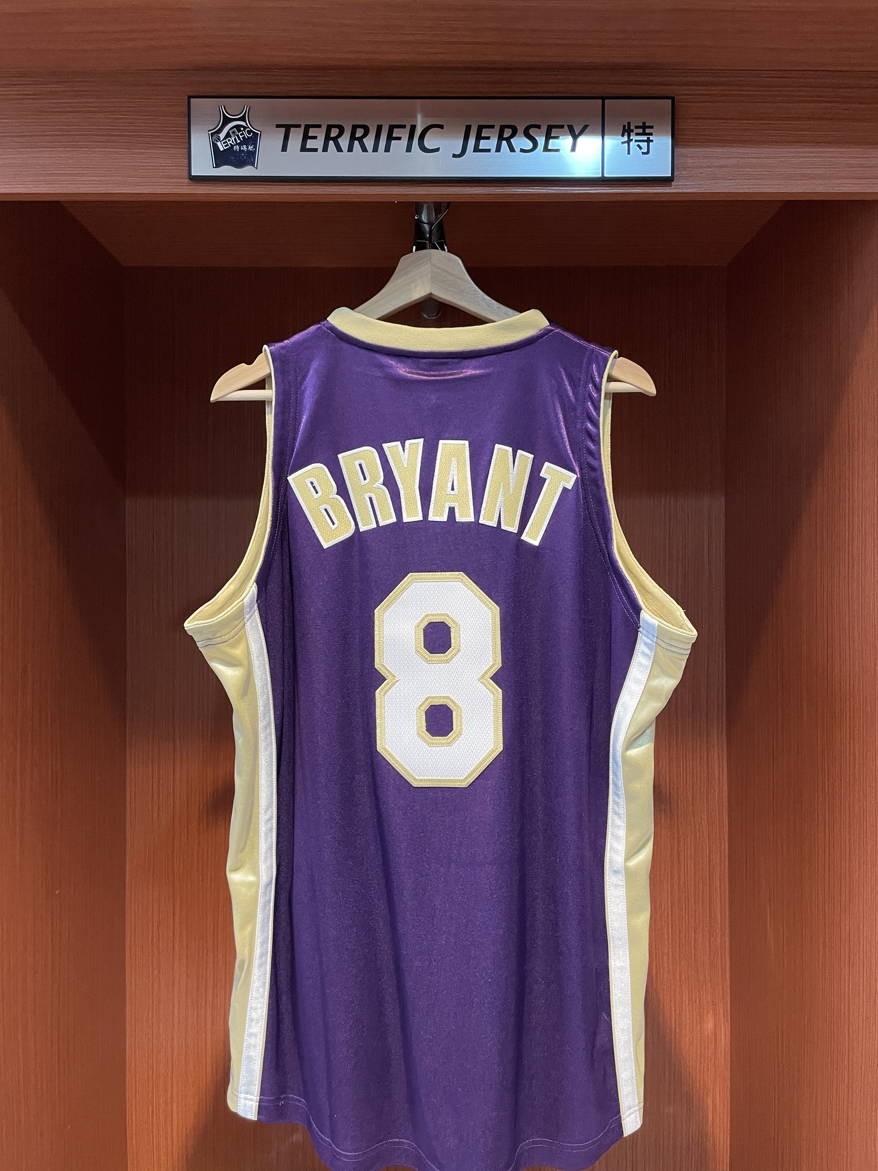 NBA球衣 Kobe Bryant 洛杉磯湖人 名人堂 紀念紫 #8 96-16 紫金 M&N Authentic 球員版 電繡 主場限定 全新