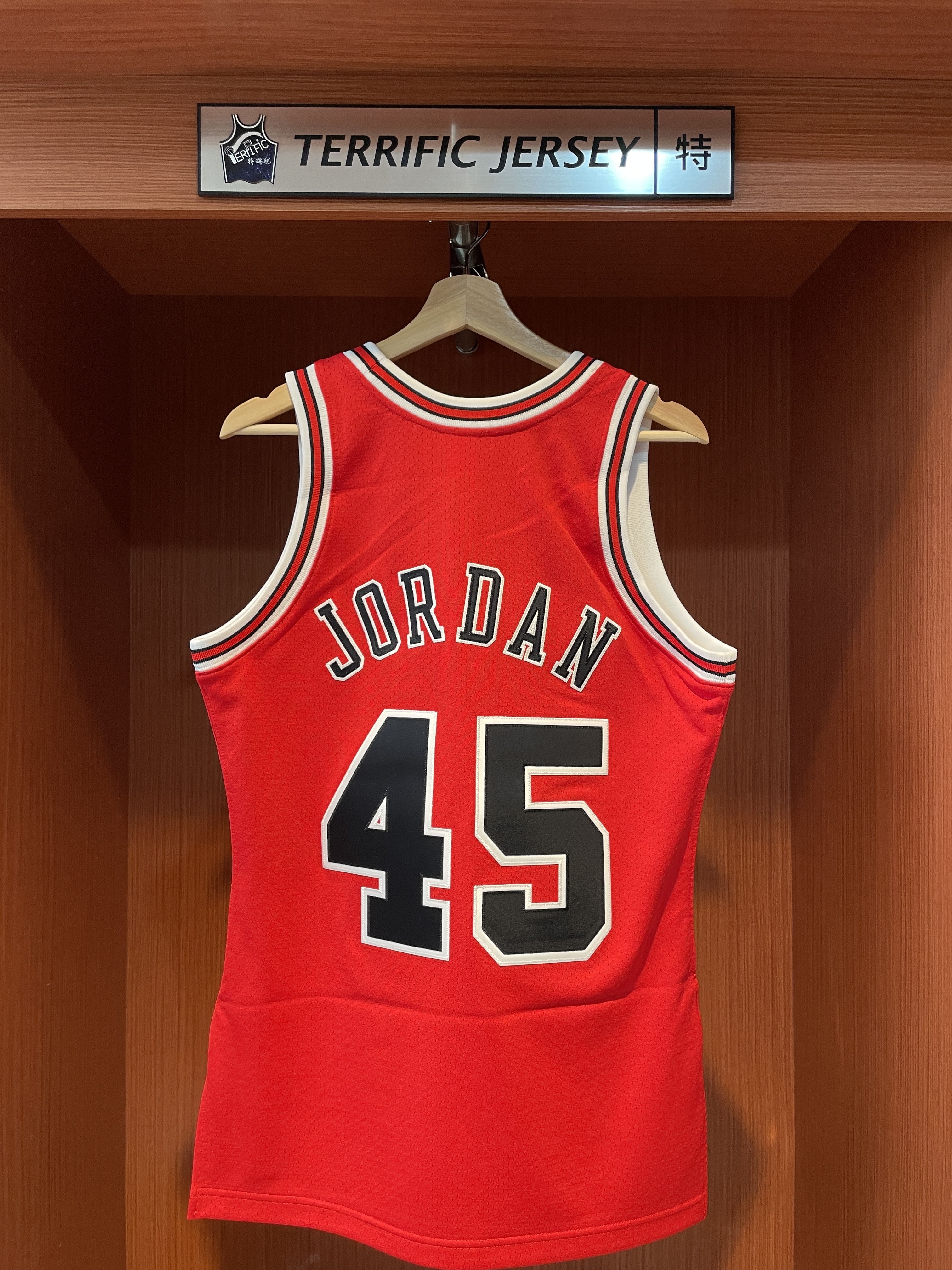 NBA球衣 Michael Jordan 芝加哥公牛 #45 94-95 紅 M&N Authentic 球員版 電繡 全新