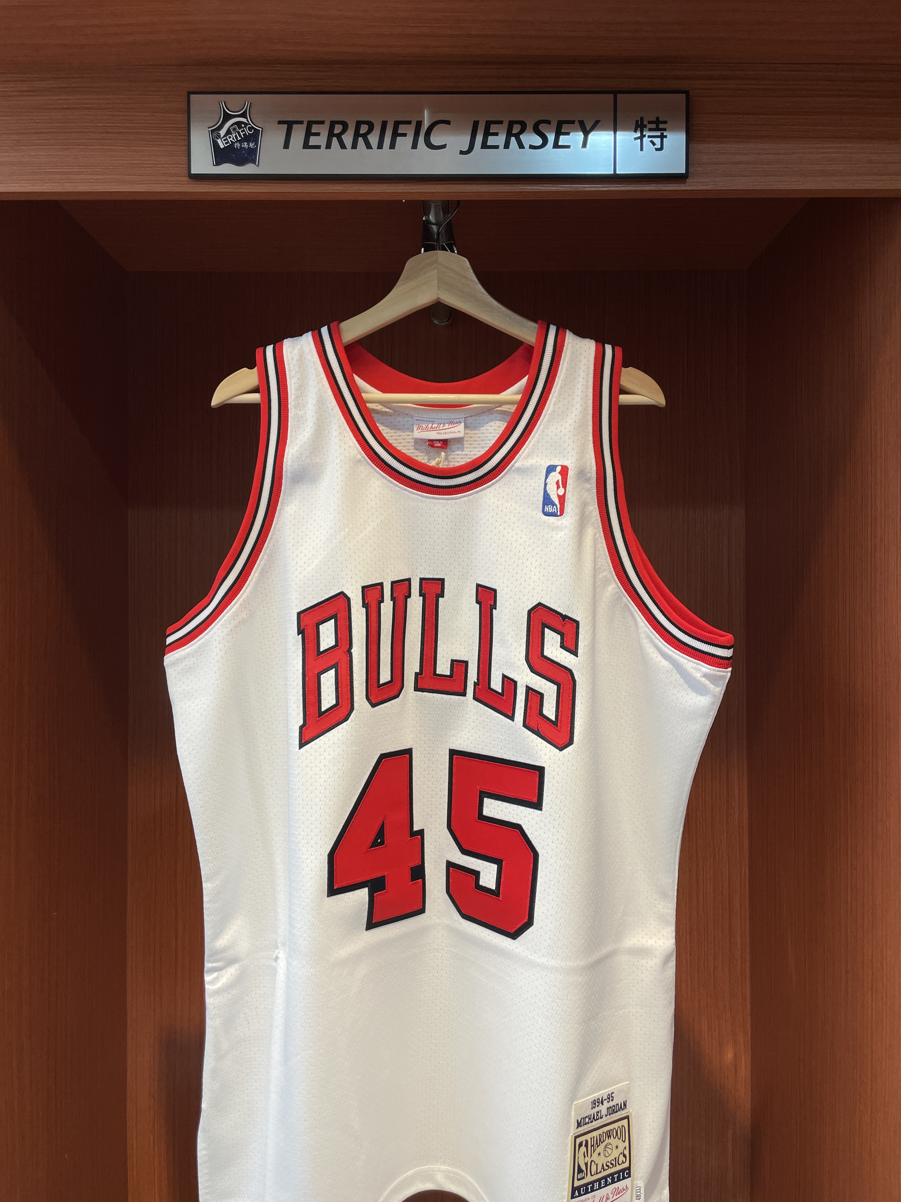 NBA球衣 Michael Jordan 芝加哥公牛 #45 94-95 主場白 M&N Authentic 球員版 電繡 全新