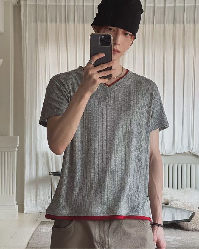 V領拼色暗直紋短袖Tee GARMENTS-095T