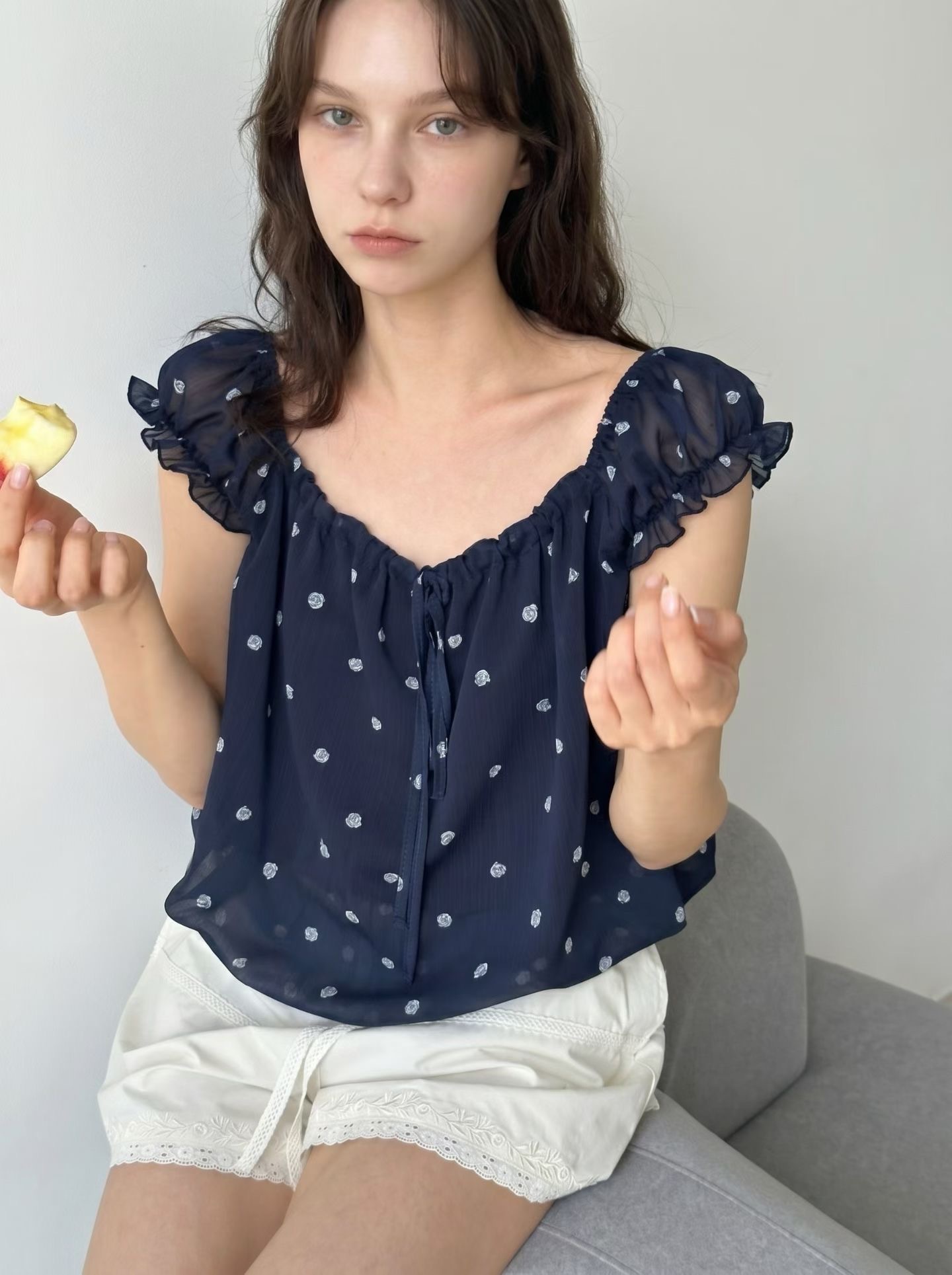 花點點雪紡衫