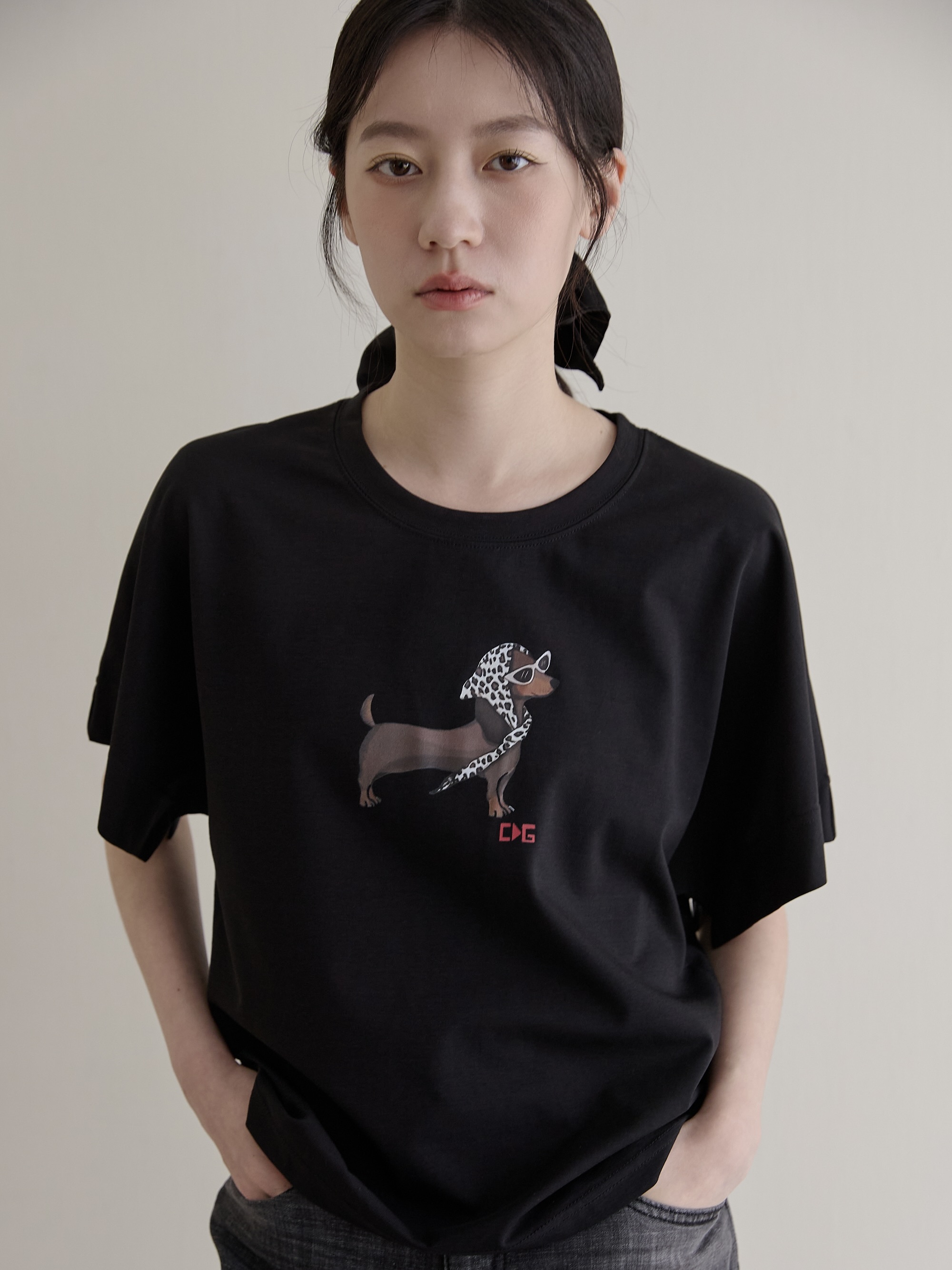 臘腸狗袖開衩TEE