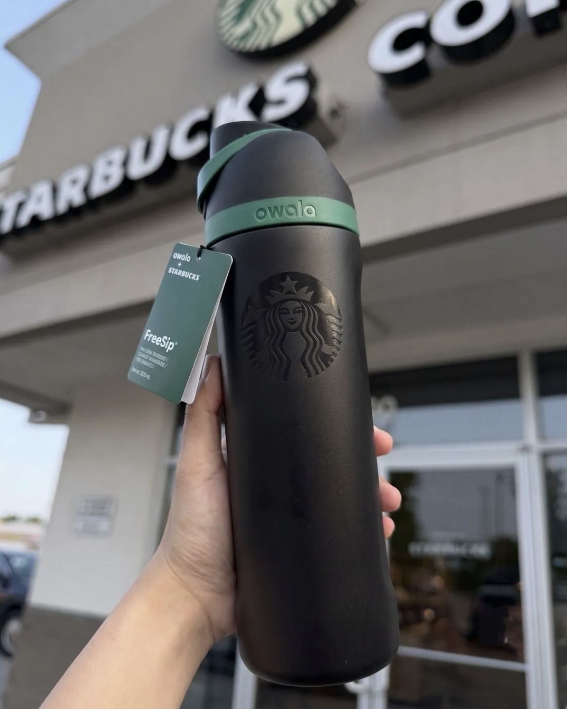 <北美限定>STARBUCKS 星巴克 x Owala Freesip 24oz 吸管杯 雙飲杯 黑色 白色