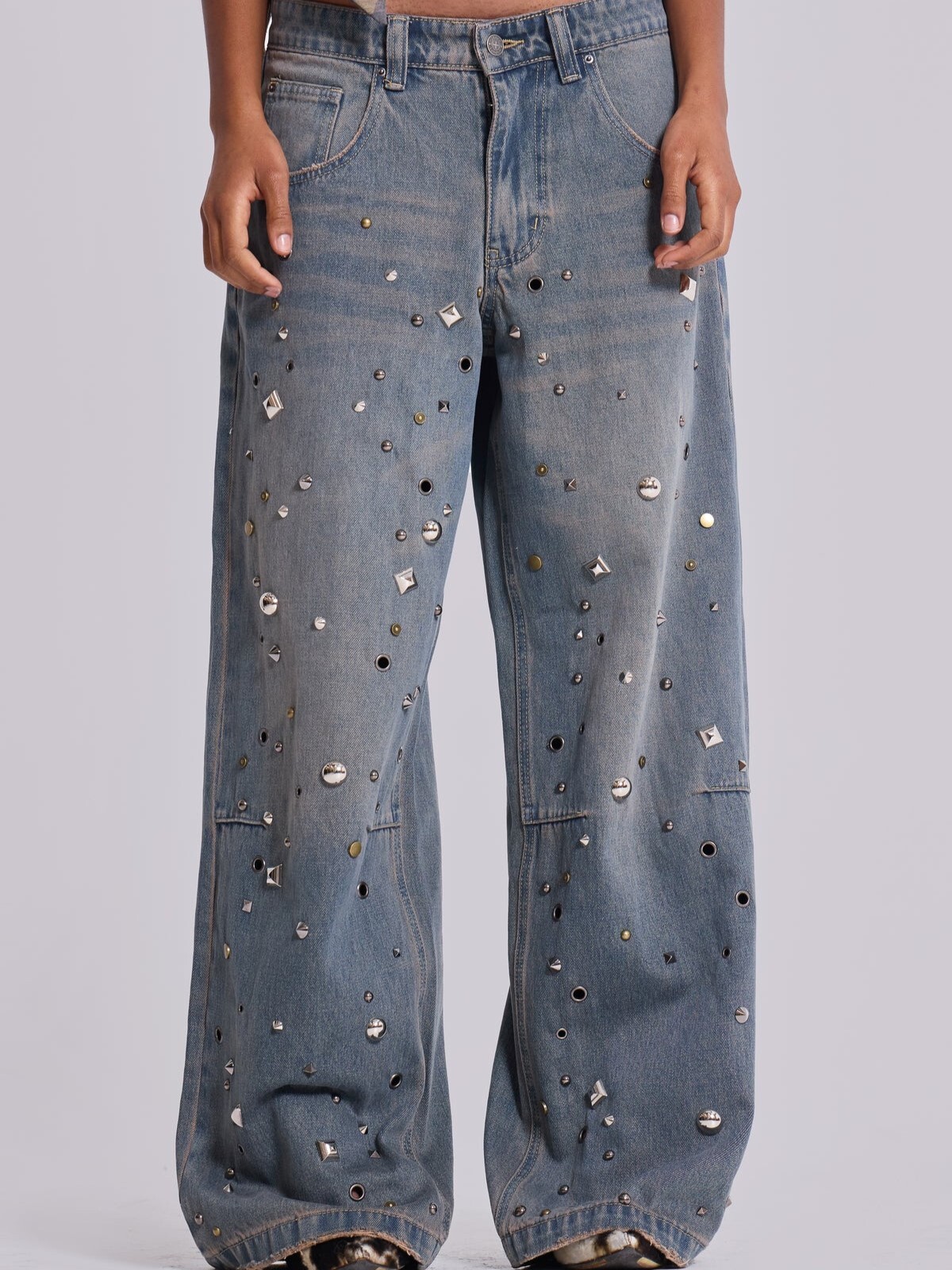 JADED LONDON 滿版鉚釘 低腰寬鬆直筒牛仔褲 Bolted Studded Colossus Jeans JWL4849