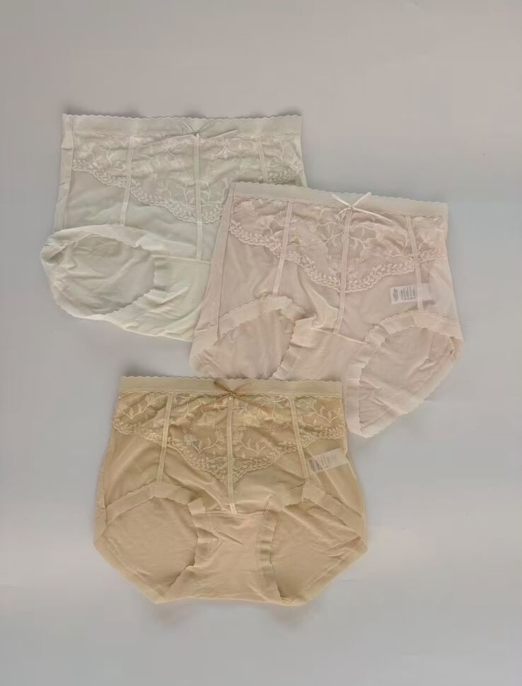 HH98 冰絲無痕 抗菌 (一SET 三條 )  $399 made in korea