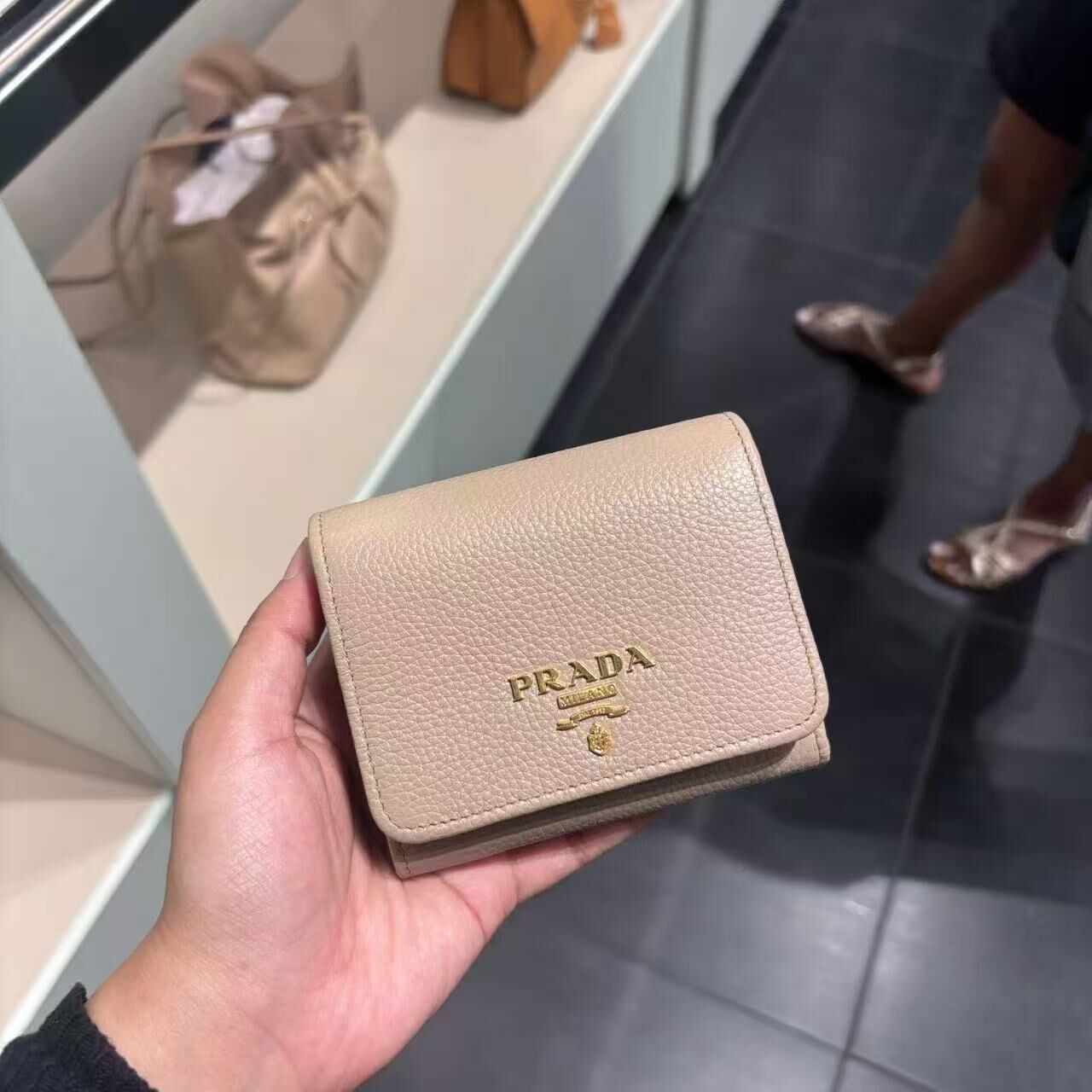【預購】Prada S072423 三摺銀包