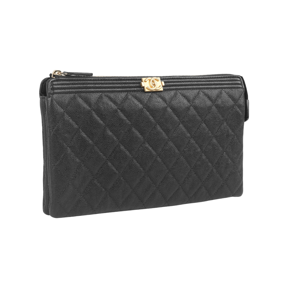 【CHANEL】金釦Boy Chanel 粒紋牛皮拉鍊雙層手拿包(黑色)