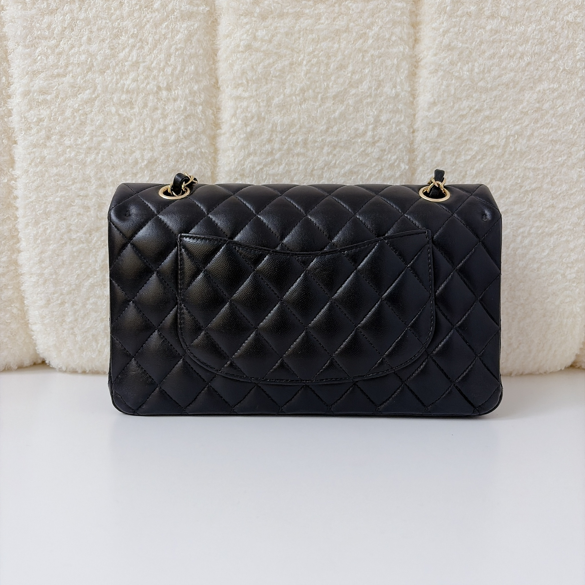Chanel 25 Classic Flap Bag - Black / GHW
