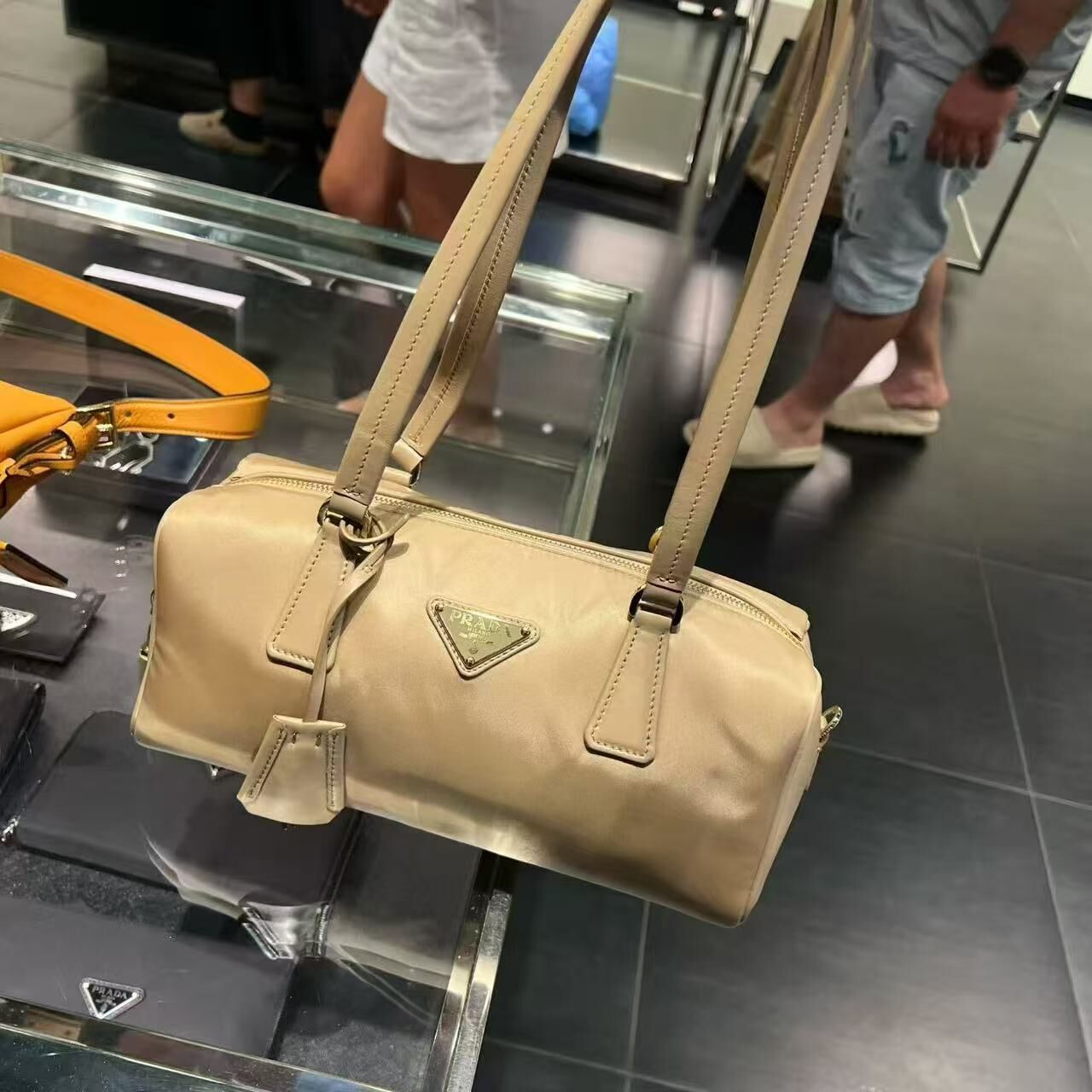【預購】Prada S072435 Re-Nylon 單肩包 (米色)