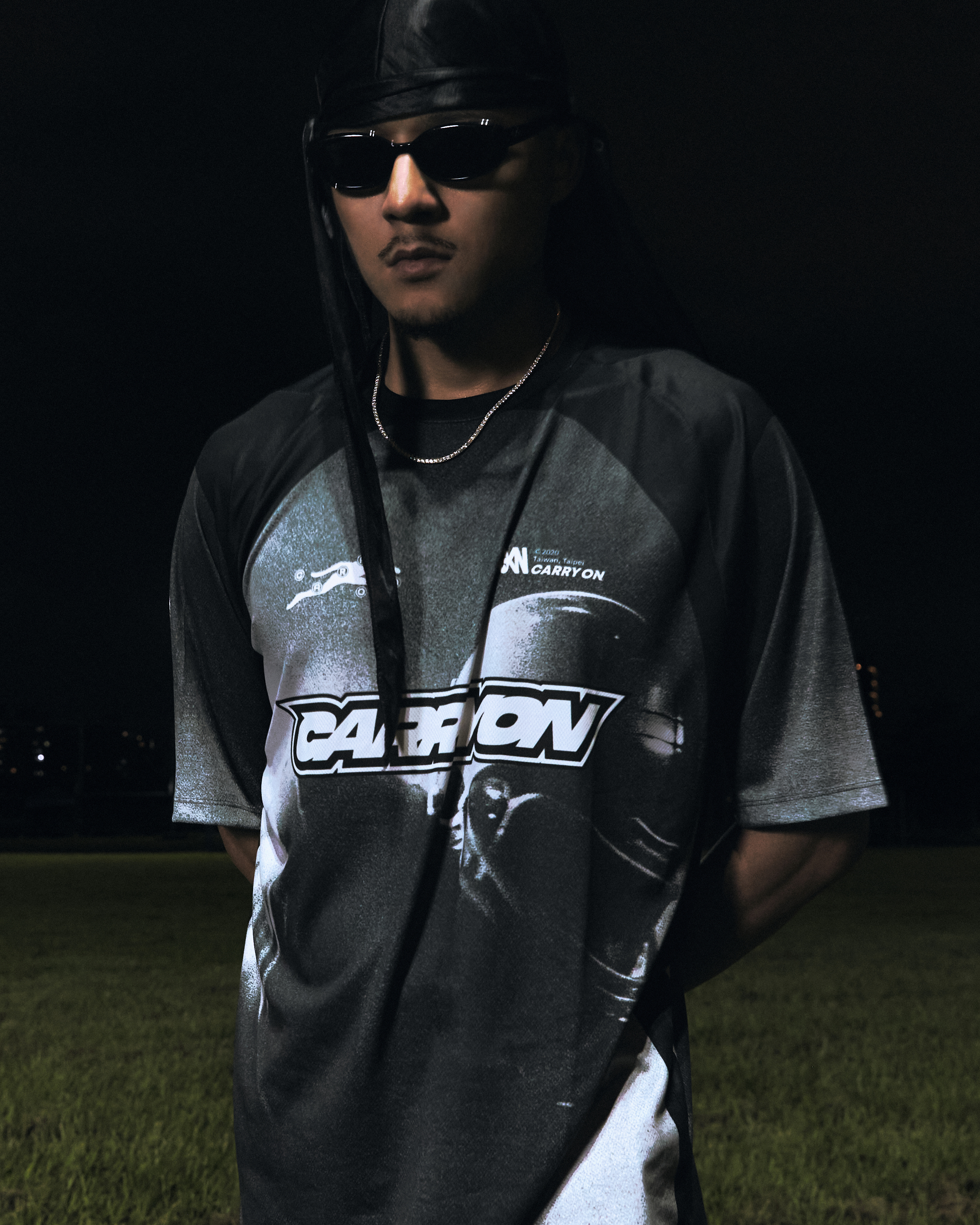 CARRYON 26SS Gridiron Graphic Raglan Jersey 橄欖員 球衣 黑色