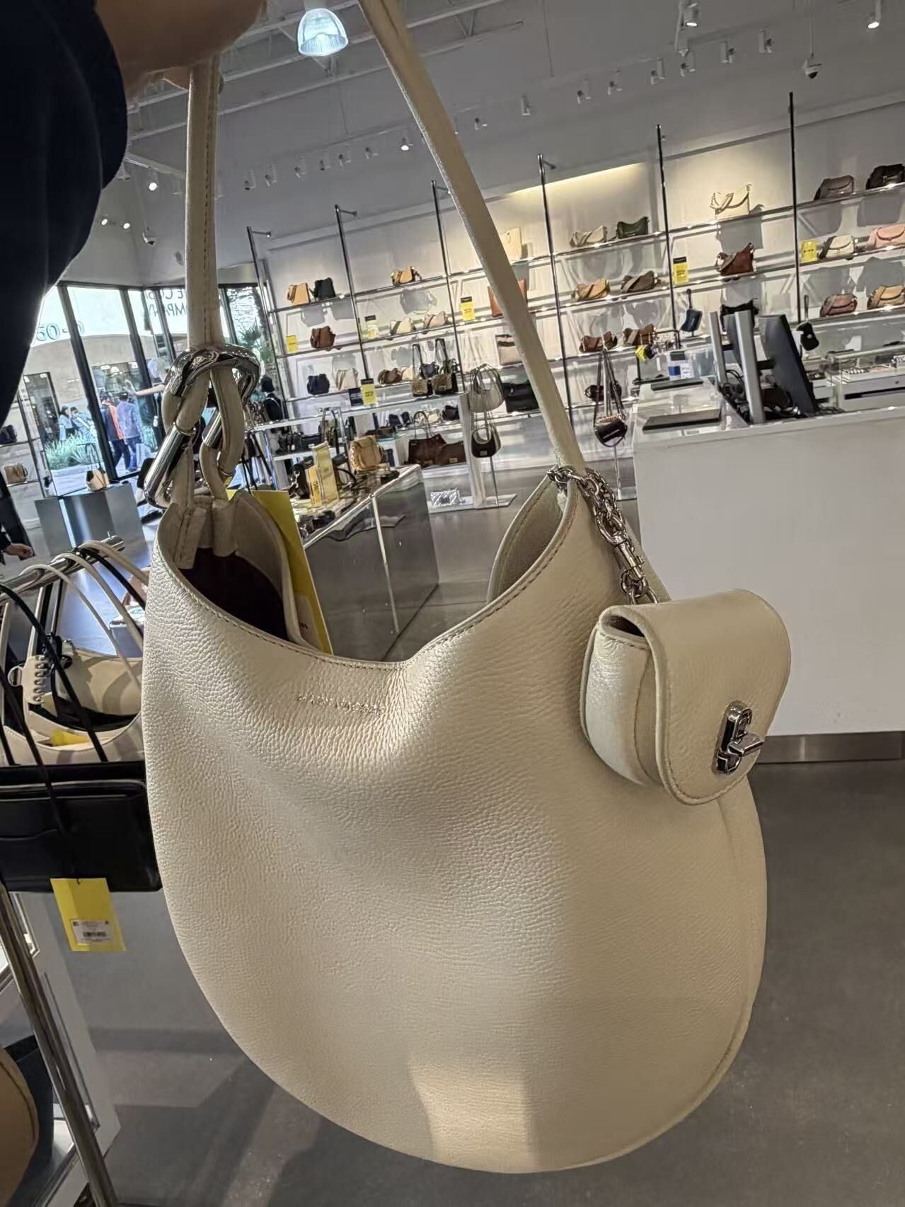 【直播】Marc Jacobs LX072430 The Large Dual 單肩包(象牙白)